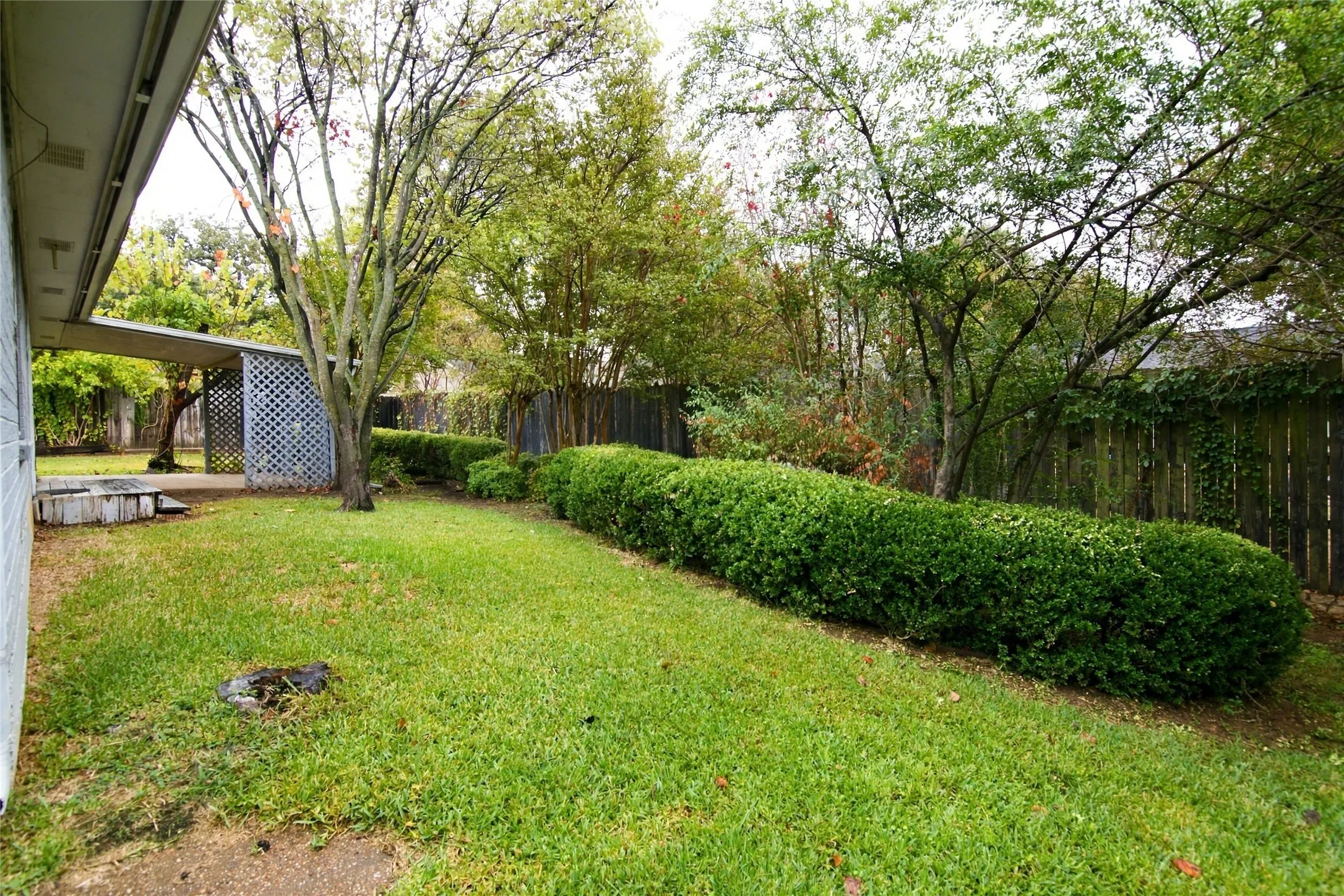 Single Family Residence For Sale in Tarrant County , 2935 Ridgewood Drive, Grapevine, Texas 76051, 3 Bedroom, 2 Bathroom, 2 Garage spaces, 1,769 Sqft, built in 1983, mls#21404004, Real Estate Agent in Grapevine, Homes For Sale in Tarrant county, Homes For Sale in Grapevine, Realtor in Grapevine Texas, Real Estate Brokerage Independent Realty Texas, Luminita Cordes Realtor