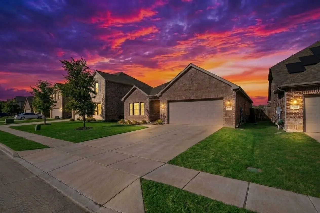 Single Family Residence For Rent in Kaufman County , 1836 Lockhart Drive, Forney, Texas 75126, 4 Bedroom, 2 Bathroom, 2 Garage spaces, 1,926 Sqft, built in 2022, mls#21398343, Real Estate Agent in Forney, Homes For Rent in Kaufman county, Homes For Rent in Forney, Realtor in Forney Texas, Real Estate Brokerage Independent Realty Texas, Luminita Cordes Realtor