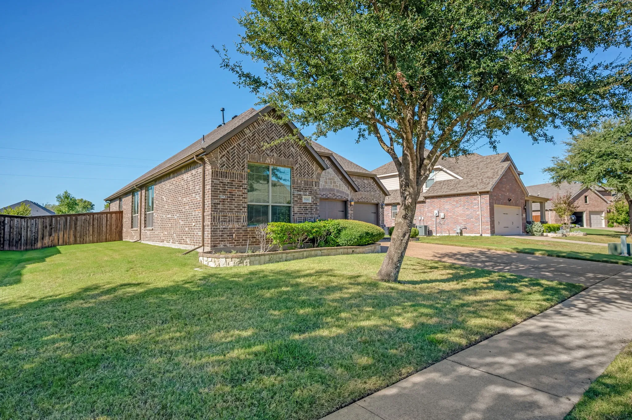 Single Family Residence For Sale in Kaufman County , 514 Madrone Trail, Forney, Texas 75126, 3 Bedroom, 2 Bathroom, 2 Garage spaces, 2,055 Sqft, built in 2012, mls#21404354, Real Estate Agent in Forney, Homes For Sale in Kaufman county, Homes For Sale in Forney, Realtor in Forney Texas, Real Estate Brokerage Independent Realty Texas, Luminita Cordes Realtor