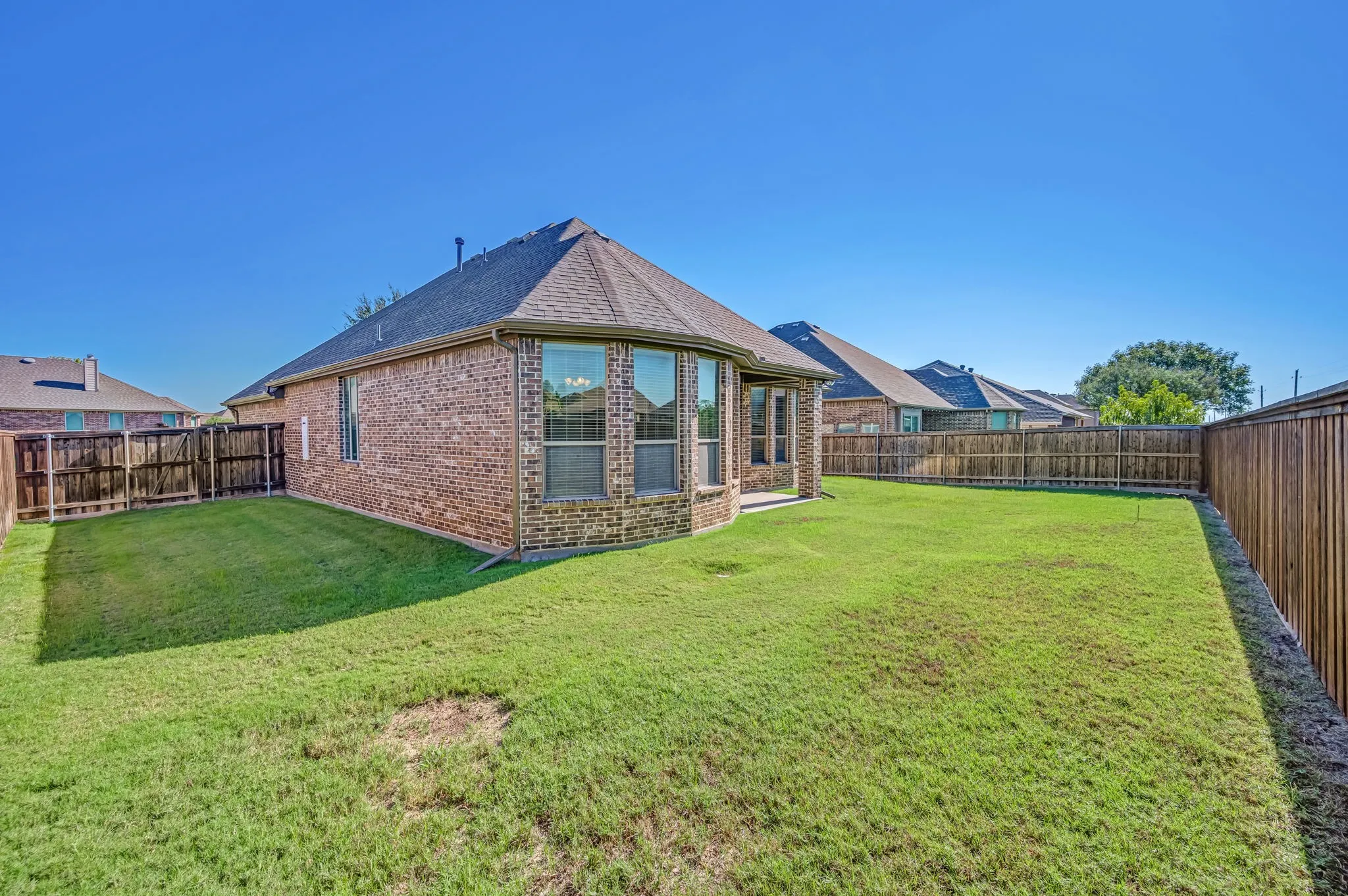 Single Family Residence For Sale in Kaufman County , 514 Madrone Trail, Forney, Texas 75126, 3 Bedroom, 2 Bathroom, 2 Garage spaces, 2,055 Sqft, built in 2012, mls#21404354, Real Estate Agent in Forney, Homes For Sale in Kaufman county, Homes For Sale in Forney, Realtor in Forney Texas, Real Estate Brokerage Independent Realty Texas, Luminita Cordes Realtor
