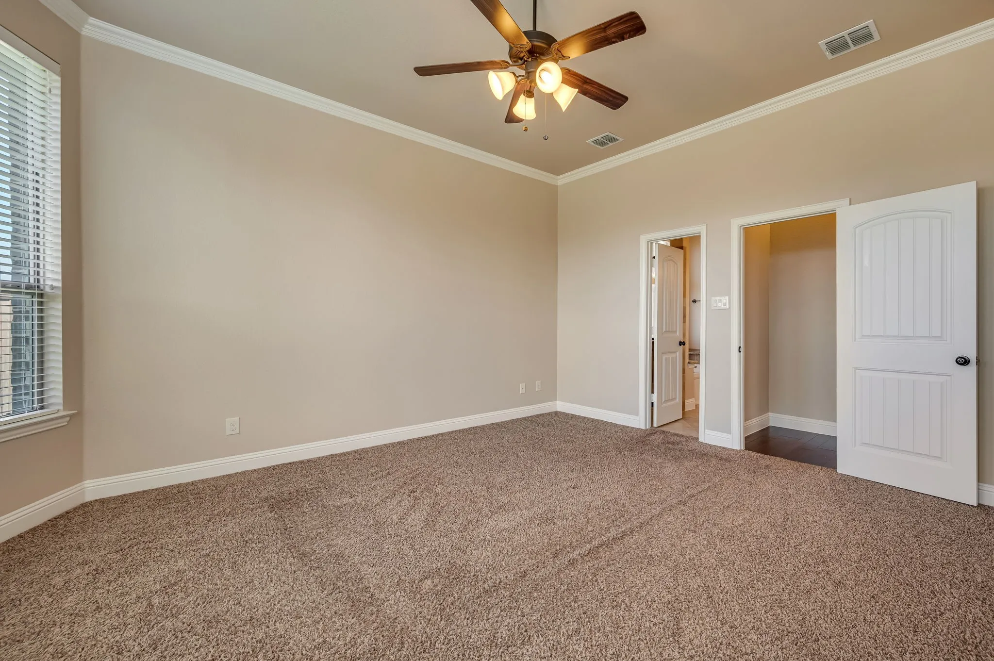 Single Family Residence For Sale in Kaufman County , 514 Madrone Trail, Forney, Texas 75126, 3 Bedroom, 2 Bathroom, 2 Garage spaces, 2,055 Sqft, built in 2012, mls#21404354, Real Estate Agent in Forney, Homes For Sale in Kaufman county, Homes For Sale in Forney, Realtor in Forney Texas, Real Estate Brokerage Independent Realty Texas, Luminita Cordes Realtor