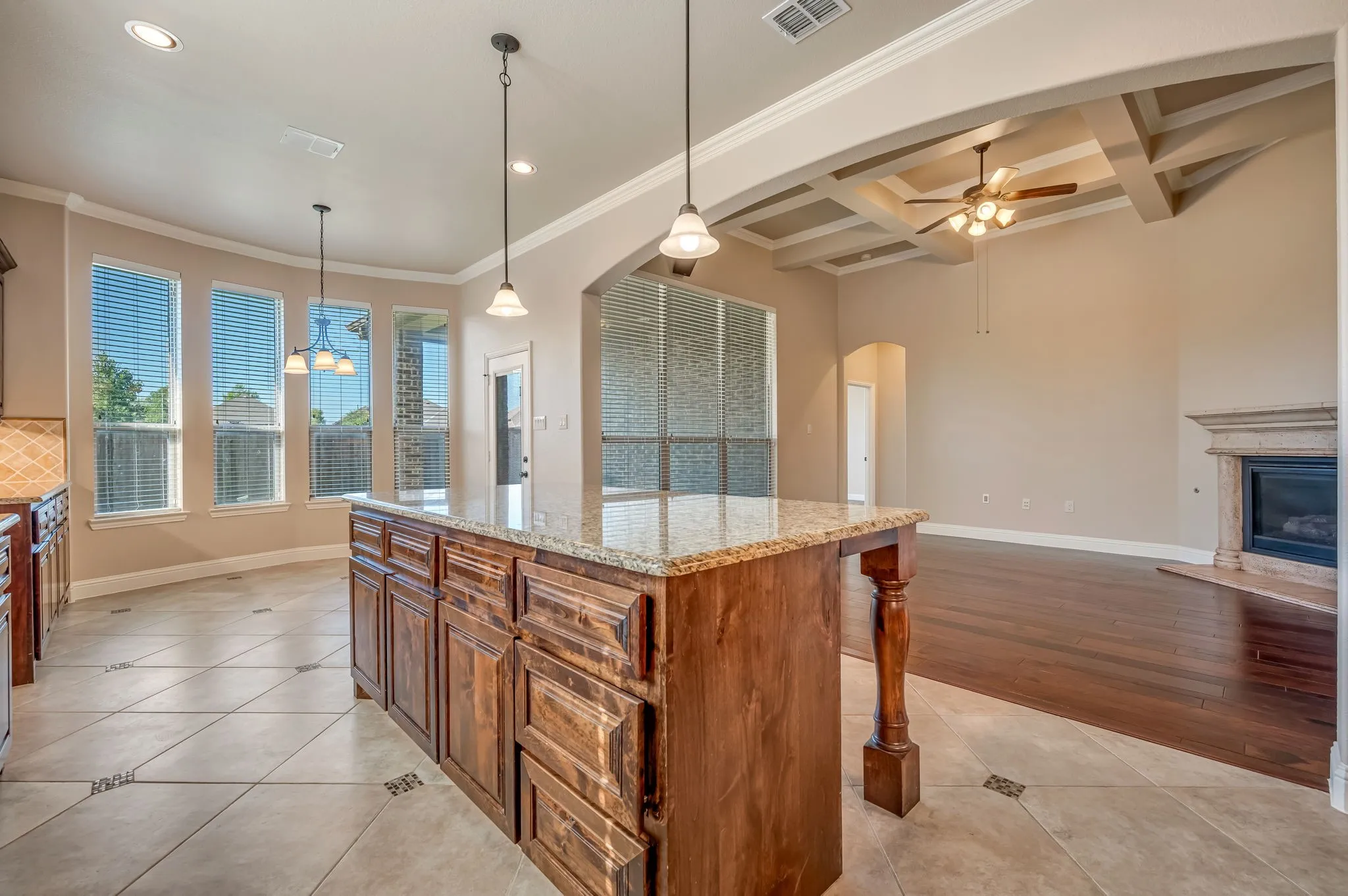 Single Family Residence For Sale in Kaufman County , 514 Madrone Trail, Forney, Texas 75126, 3 Bedroom, 2 Bathroom, 2 Garage spaces, 2,055 Sqft, built in 2012, mls#21404354, Real Estate Agent in Forney, Homes For Sale in Kaufman county, Homes For Sale in Forney, Realtor in Forney Texas, Real Estate Brokerage Independent Realty Texas, Luminita Cordes Realtor