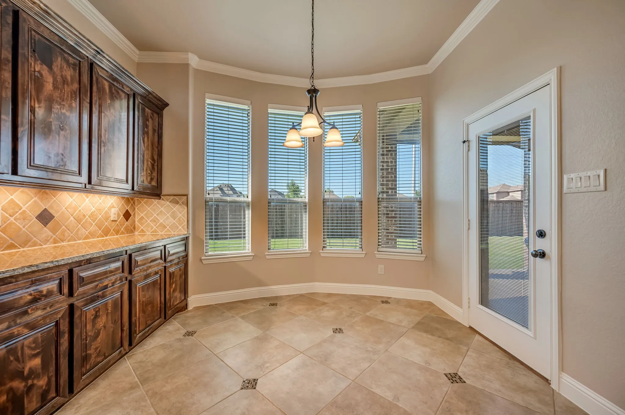 Single Family Residence For Sale in Kaufman County , 514 Madrone Trail, Forney, Texas 75126, 3 Bedroom, 2 Bathroom, 2 Garage spaces, 2,055 Sqft, built in 2012, mls#21404354, Real Estate Agent in Forney, Homes For Sale in Kaufman county, Homes For Sale in Forney, Realtor in Forney Texas, Real Estate Brokerage Independent Realty Texas, Luminita Cordes Realtor