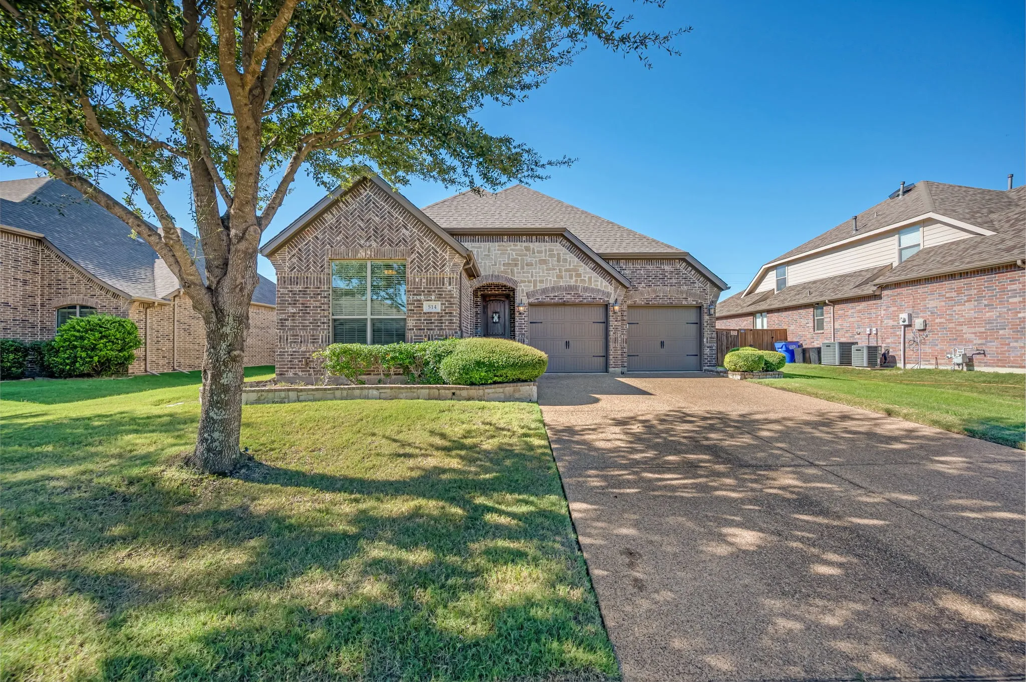 Single Family Residence For Sale in Kaufman County , 514 Madrone Trail, Forney, Texas 75126, 3 Bedroom, 2 Bathroom, 2 Garage spaces, 2,055 Sqft, built in 2012, mls#21404354, Real Estate Agent in Forney, Homes For Sale in Kaufman county, Homes For Sale in Forney, Realtor in Forney Texas, Real Estate Brokerage Independent Realty Texas, Luminita Cordes Realtor
