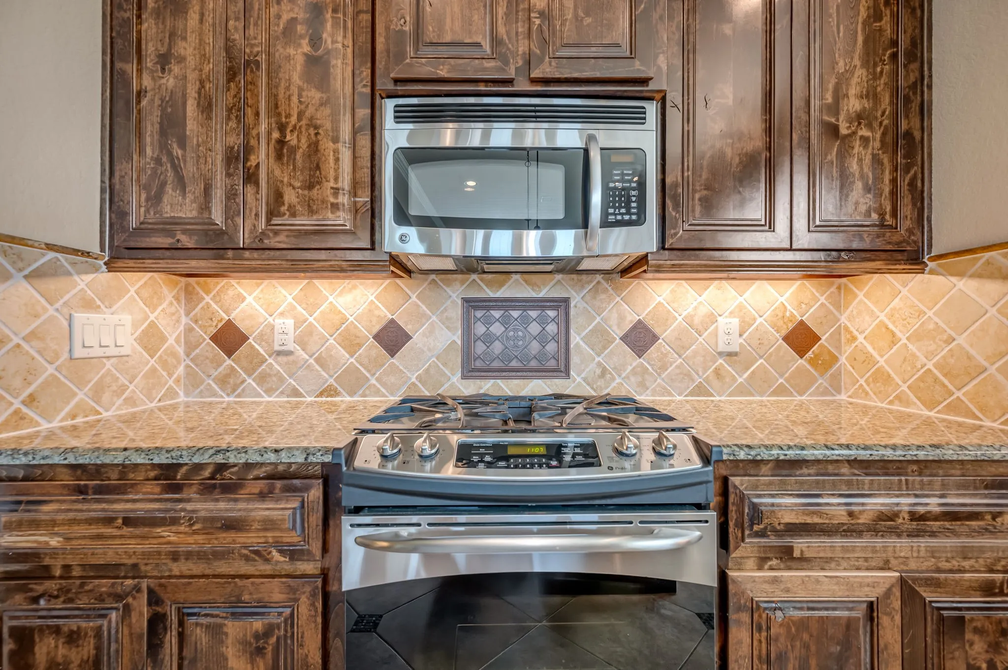 Single Family Residence For Sale in Kaufman County , 514 Madrone Trail, Forney, Texas 75126, 3 Bedroom, 2 Bathroom, 2 Garage spaces, 2,055 Sqft, built in 2012, mls#21404354, Real Estate Agent in Forney, Homes For Sale in Kaufman county, Homes For Sale in Forney, Realtor in Forney Texas, Real Estate Brokerage Independent Realty Texas, Luminita Cordes Realtor