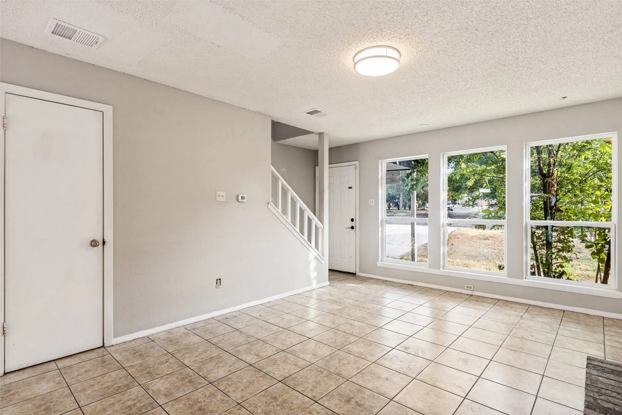 Single Family Residence For Sale in Travis County , 12206 Tyson Cove A, Austin, Texas 78758, 2 Bedroom, 3 Bathroom, 2 Garage spaces, 1,507 Sqft, built in 1984, mls#21399510, Real Estate Agent in Austin, Homes For Sale in Travis county, Homes For Sale in Austin, Realtor in Austin Texas, Real Estate Brokerage Independent Realty Texas, Luminita Cordes Realtor