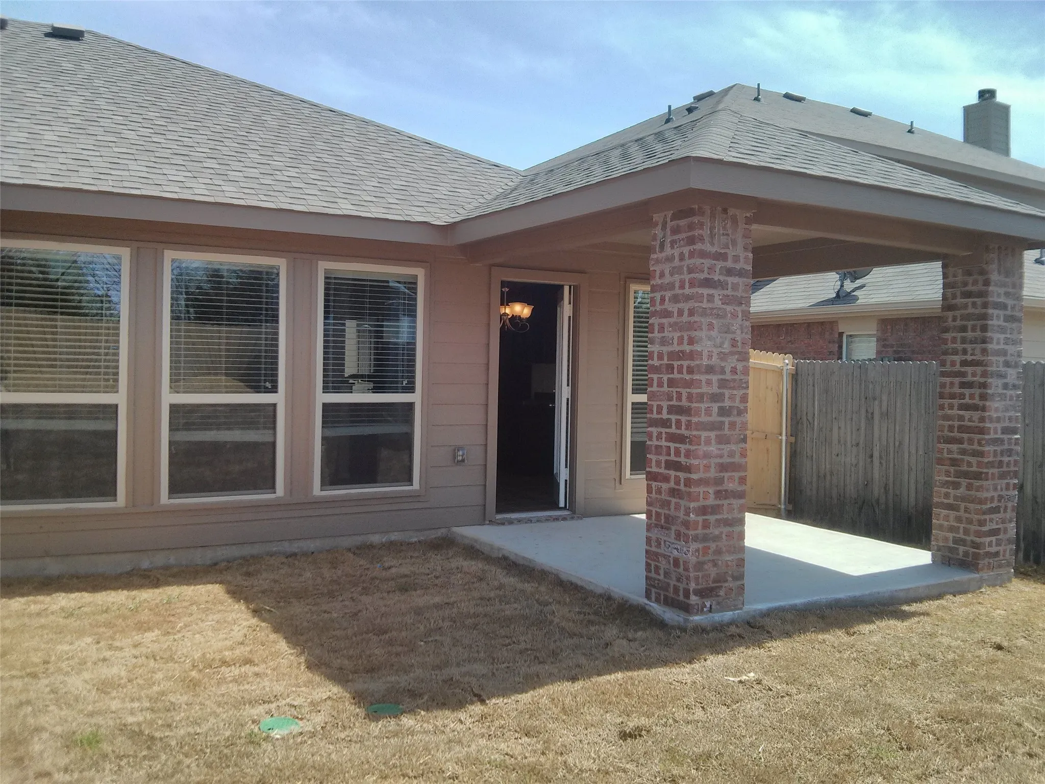 Single Family Residence For Rent in Collin County , 918 Bens Drive, Anna, Texas 75409, 3 Bedroom, 2 Bathroom, 2 Garage spaces, 1,402 Sqft, built in 2013, mls#21404393, Real Estate Agent in Anna, Homes For Rent in Collin county, Homes For Rent in Anna, Realtor in Anna Texas, Real Estate Brokerage Independent Realty Texas, Luminita Cordes Realtor