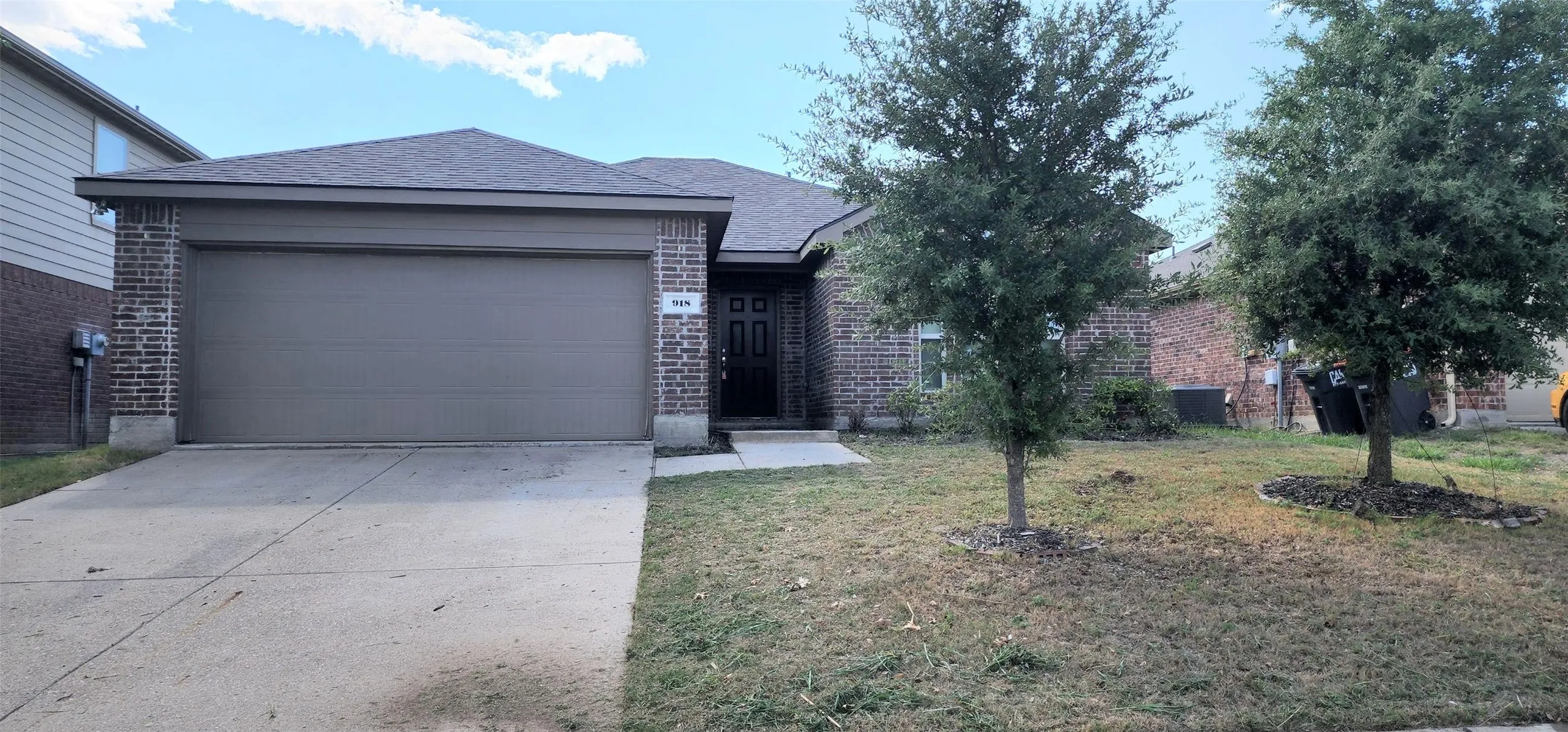 Single Family Residence For Rent in Collin County , 918 Bens Drive, Anna, Texas 75409, 3 Bedroom, 2 Bathroom, 2 Garage spaces, 1,402 Sqft, built in 2013, mls#21404393, Real Estate Agent in Anna, Homes For Rent in Collin county, Homes For Rent in Anna, Realtor in Anna Texas, Real Estate Brokerage Independent Realty Texas, Luminita Cordes Realtor