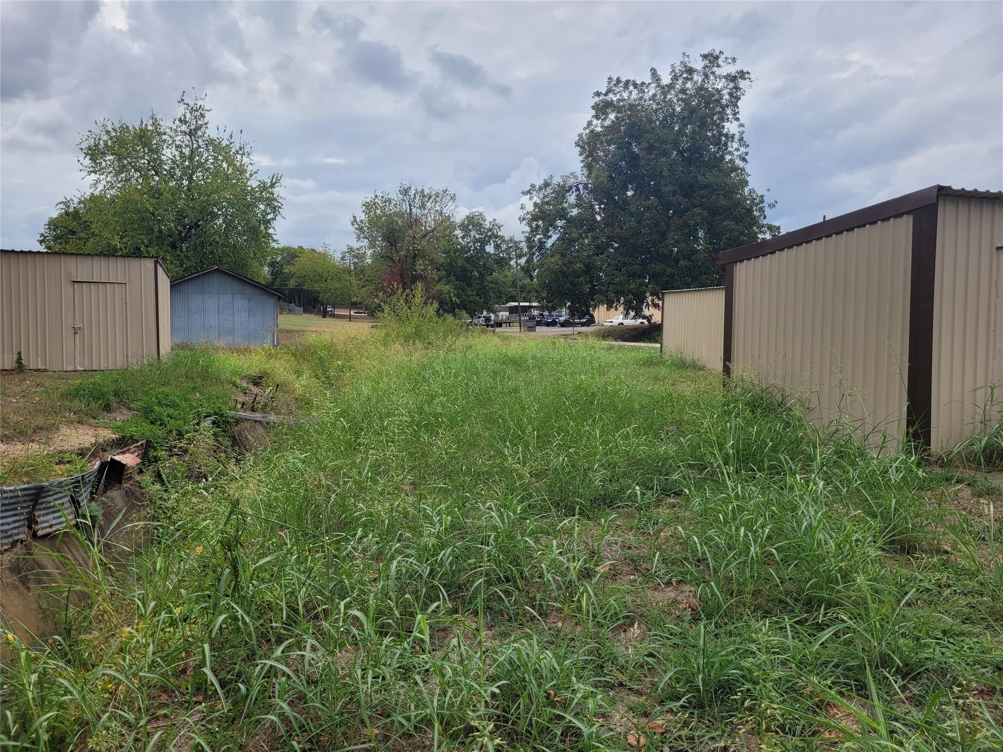Warehouse For Sale in Red River (TX) County , TBD W CHURCH, Clarksville, Texas 75436, 0, 0, Garage spaces, 0 Sqft, built in 1977, mls#21404408, Real Estate Agent in Clarksville, Homes For Sale in Red River (TX) county, Homes For Sale in Clarksville, Realtor in Clarksville Texas, Real Estate Brokerage Independent Realty Texas, Luminita Cordes Realtor