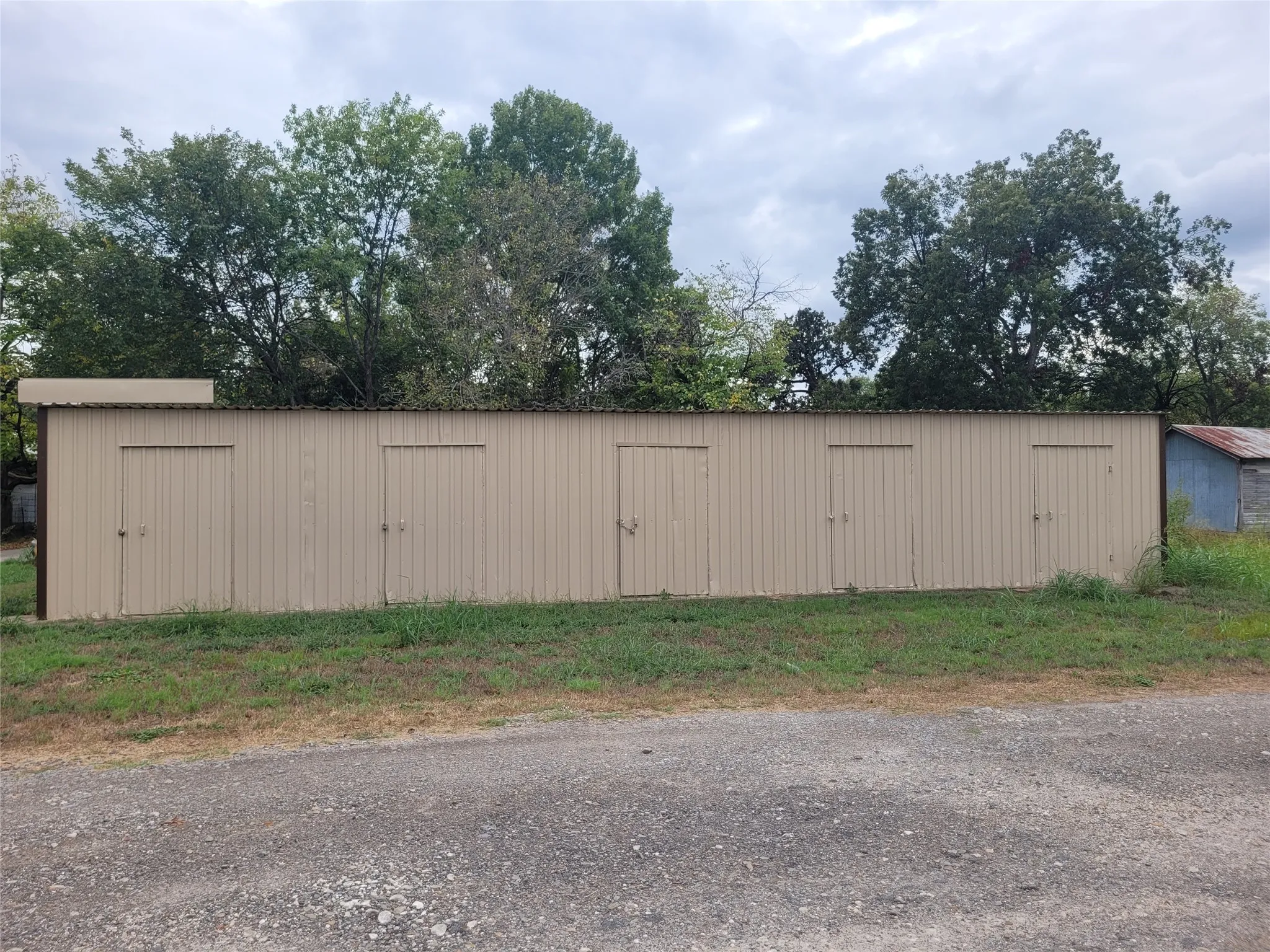 Warehouse For Sale in Red River (TX) County , TBD W CHURCH, Clarksville, Texas 75436, 0, 0, Garage spaces, 0 Sqft, built in 1977, mls#21404408, Real Estate Agent in Clarksville, Homes For Sale in Red River (TX) county, Homes For Sale in Clarksville, Realtor in Clarksville Texas, Real Estate Brokerage Independent Realty Texas, Luminita Cordes Realtor
