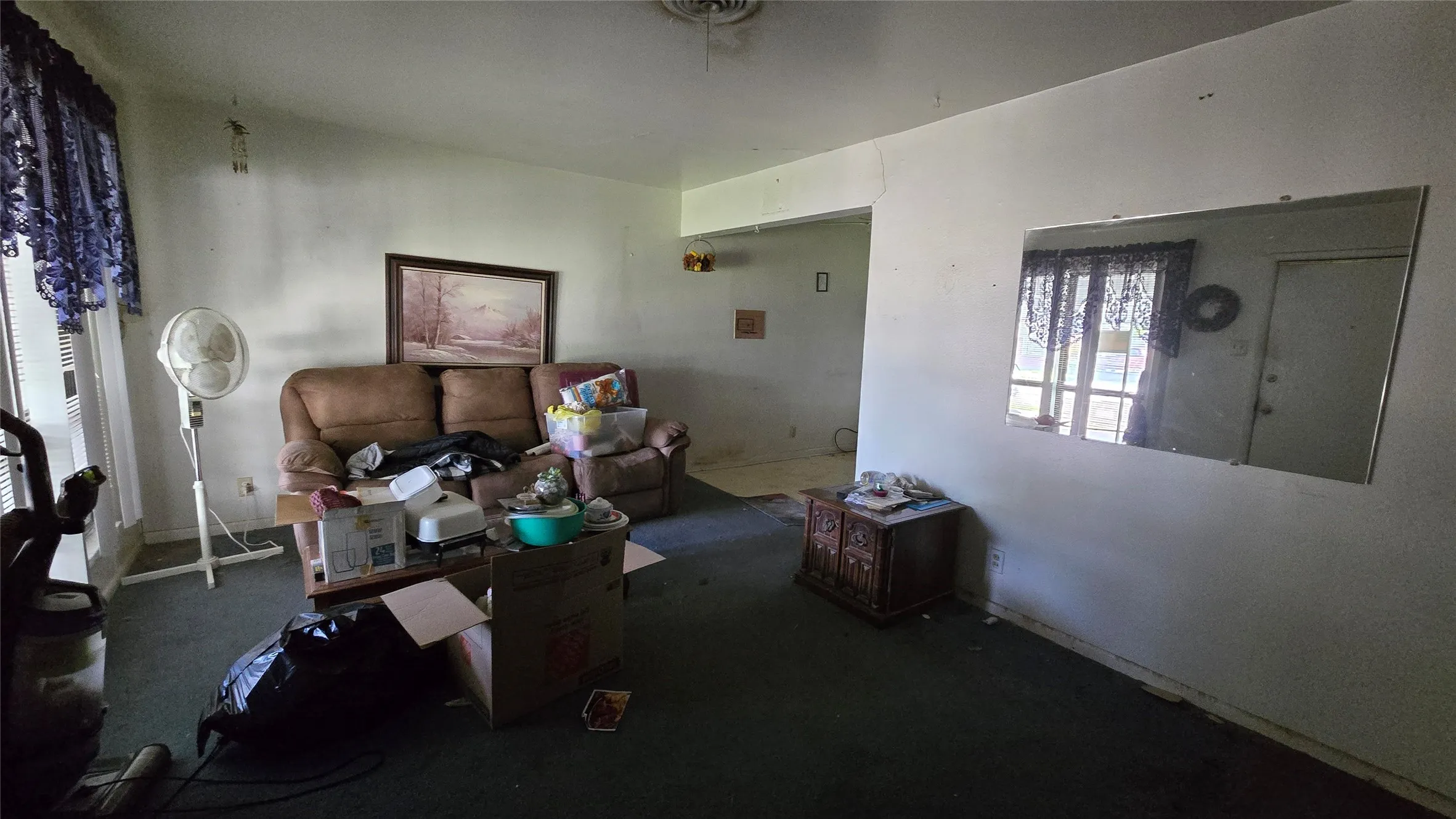 Single Family Residence For Sale in Dallas County , 3709 Susan Drive, Mesquite, Texas 75150, 3 Bedroom, 2 Bathroom, Garage spaces, 1,344 Sqft, built in 1959, mls#21404409, Real Estate Agent in Mesquite, Homes For Sale in Dallas county, Homes For Sale in Mesquite, Realtor in Mesquite Texas, Real Estate Brokerage Independent Realty Texas, Luminita Cordes Realtor