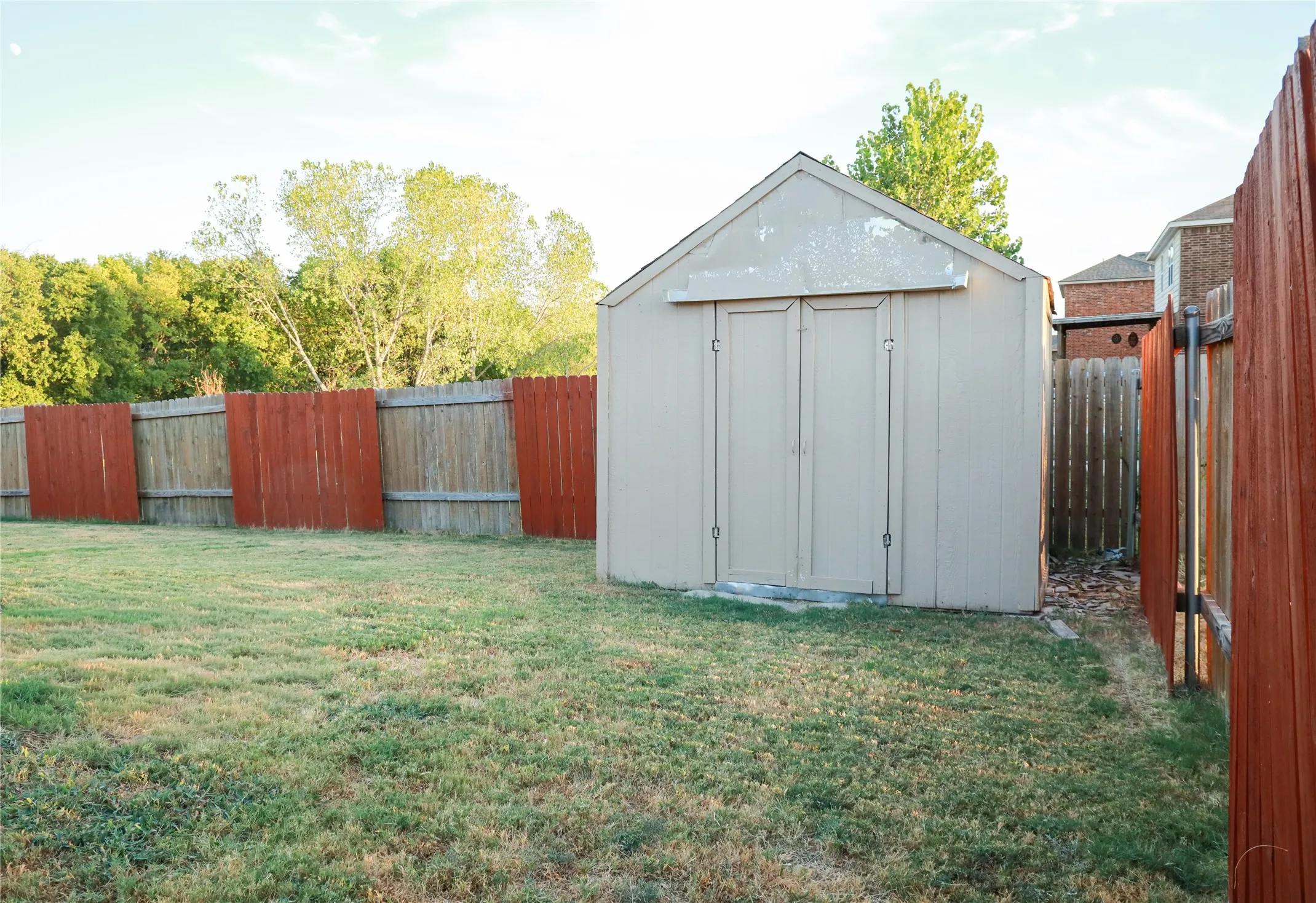 Single Family Residence For Sale in Collin County , 1427 Englemann Drive, Princeton, Texas 75407, 3 Bedroom, 2 Bathroom, 2 Garage spaces, 1,615 Sqft, built in 2016, mls#21403816, Real Estate Agent in Princeton, Homes For Sale in Collin county, Homes For Sale in Princeton, Realtor in Princeton Texas, Real Estate Brokerage Independent Realty Texas, Luminita Cordes Realtor