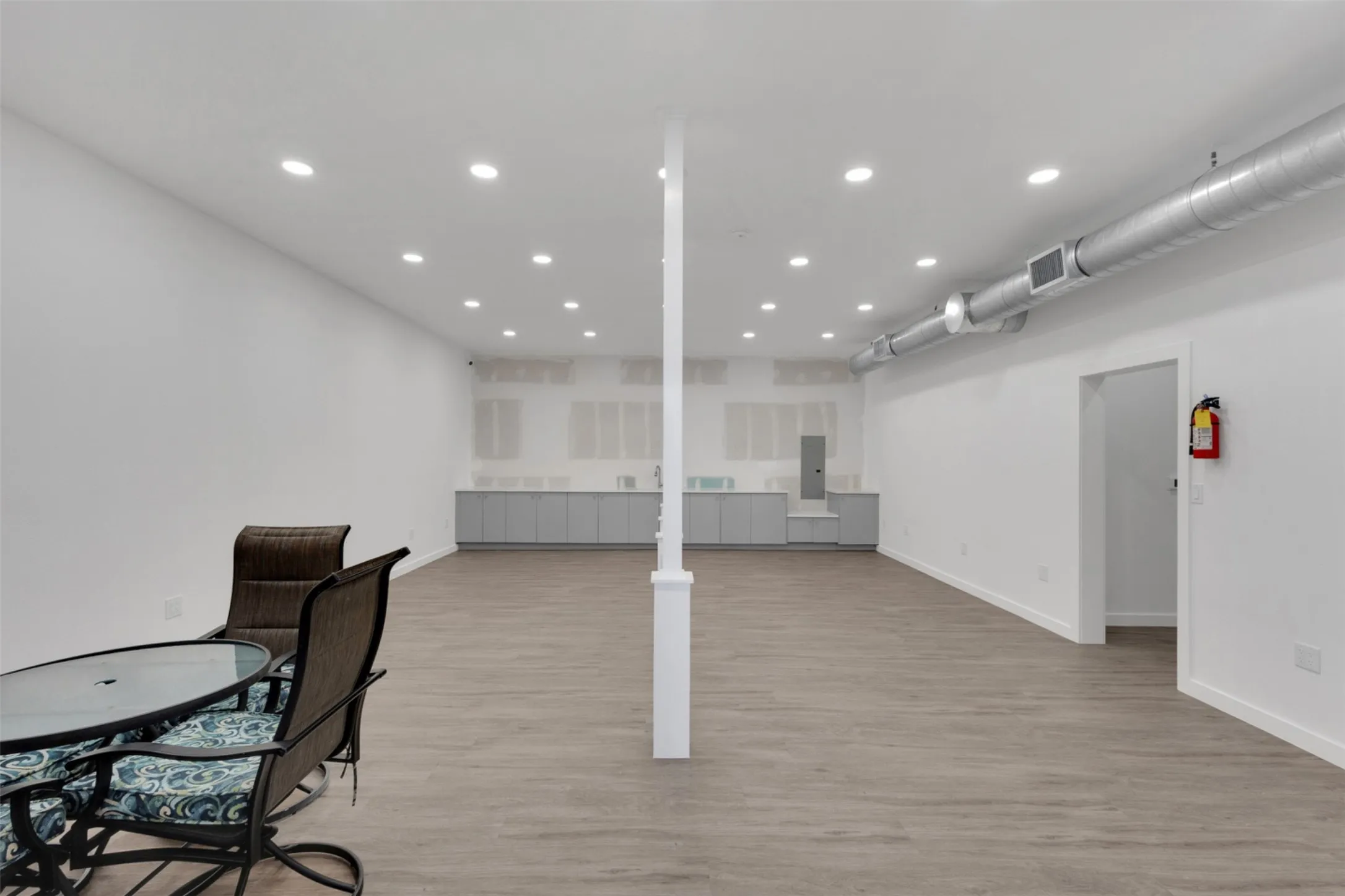 Industrial For Sale in Tarrant County , 13025 Harmon Road 601, Fort Worth, Texas 76177, 0, 0, Garage spaces, 0 Sqft, built in 2022, mls#21404415, Real Estate Agent in Fort Worth, Homes For Sale in Tarrant county, Homes For Sale in Fort Worth, Realtor in Fort Worth Texas, Real Estate Brokerage Independent Realty Texas, Luminita Cordes Realtor