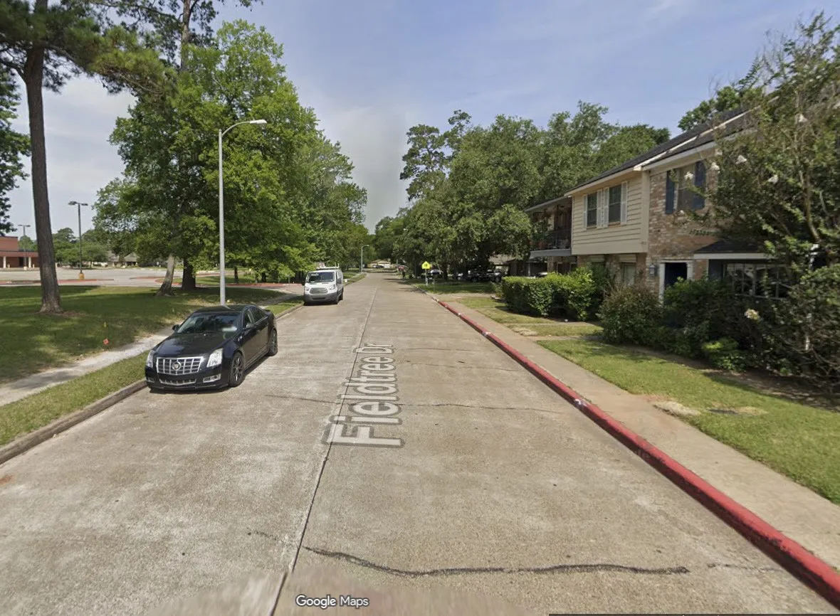 Townhouse For Sale in Harris County , 20325 Fieldtree Drive, Humble, Texas 77338, 2 Bedroom, 3 Bathroom, 2 Garage spaces, 1,482 Sqft, built in 1973, mls#21403460, Real Estate Agent in Humble, Homes For Sale in Harris county, Homes For Sale in Humble, Realtor in Humble Texas, Real Estate Brokerage Independent Realty Texas, Luminita Cordes Realtor