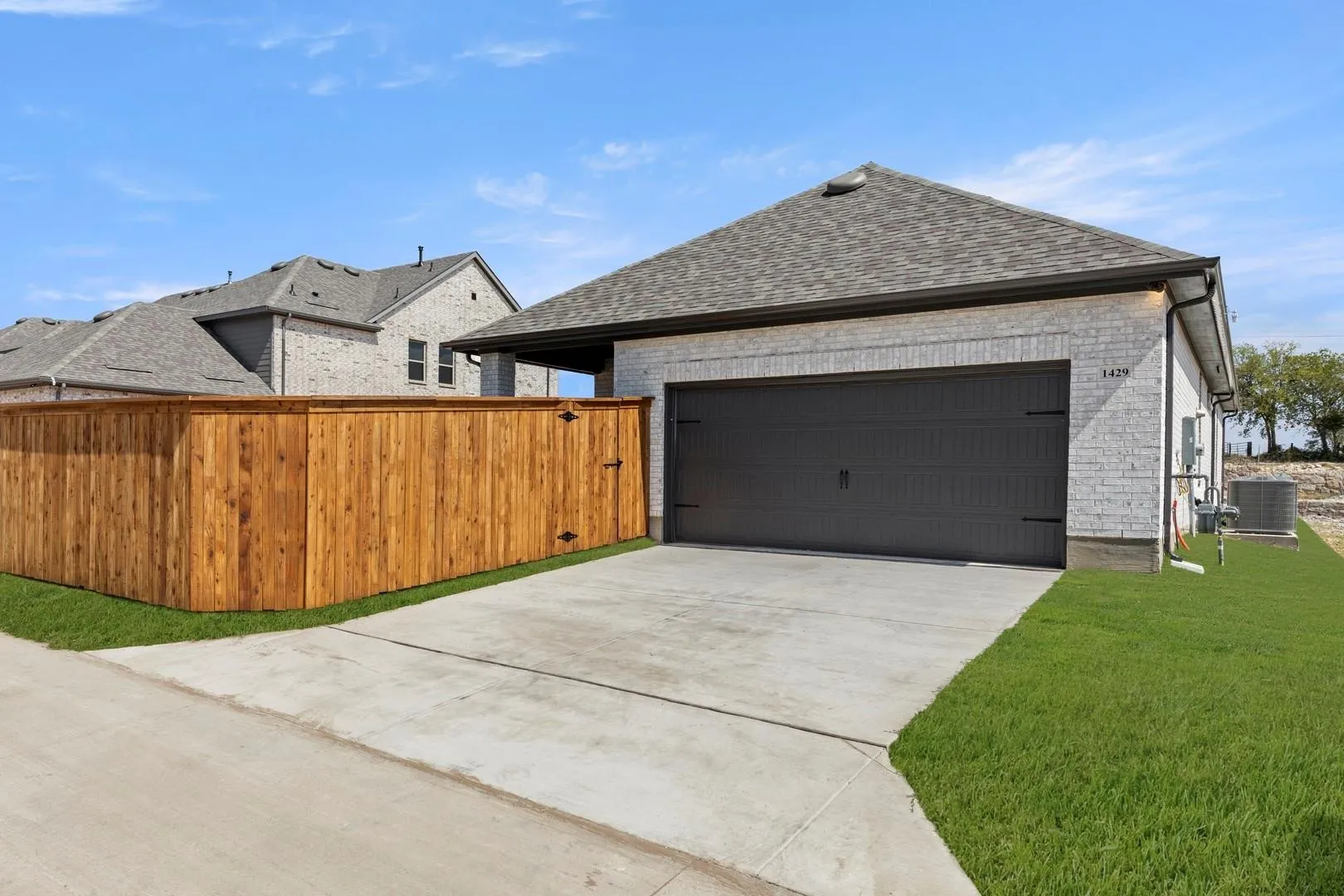 Single Family Residence For Rent in Collin County , 1429 Tipperary Drive, Celina, Texas 75009, 3 Bedroom, 2 Bathroom, 2 Garage spaces, 1,641 Sqft, built in 2025, mls#21402566, Real Estate Agent in Celina, Homes For Rent in Collin county, Homes For Rent in Celina, Realtor in Celina Texas, Real Estate Brokerage Independent Realty Texas, Luminita Cordes Realtor