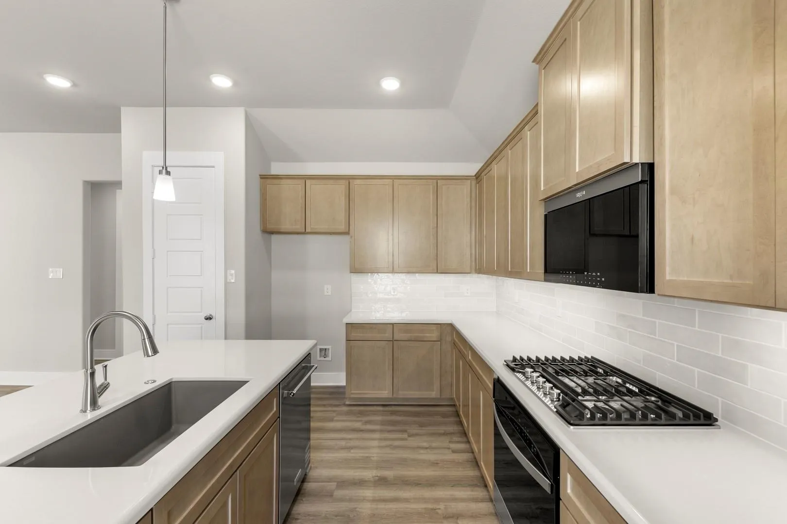 Single Family Residence For Rent in Collin County , 1429 Tipperary Drive, Celina, Texas 75009, 3 Bedroom, 2 Bathroom, 2 Garage spaces, 1,641 Sqft, built in 2025, mls#21402566, Real Estate Agent in Celina, Homes For Rent in Collin county, Homes For Rent in Celina, Realtor in Celina Texas, Real Estate Brokerage Independent Realty Texas, Luminita Cordes Realtor