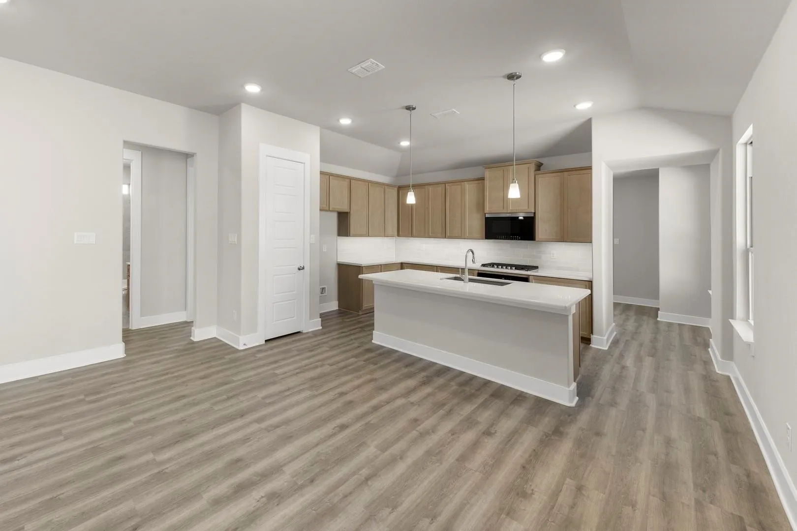 Single Family Residence For Rent in Collin County , 1429 Tipperary Drive, Celina, Texas 75009, 3 Bedroom, 2 Bathroom, 2 Garage spaces, 1,641 Sqft, built in 2025, mls#21402566, Real Estate Agent in Celina, Homes For Rent in Collin county, Homes For Rent in Celina, Realtor in Celina Texas, Real Estate Brokerage Independent Realty Texas, Luminita Cordes Realtor