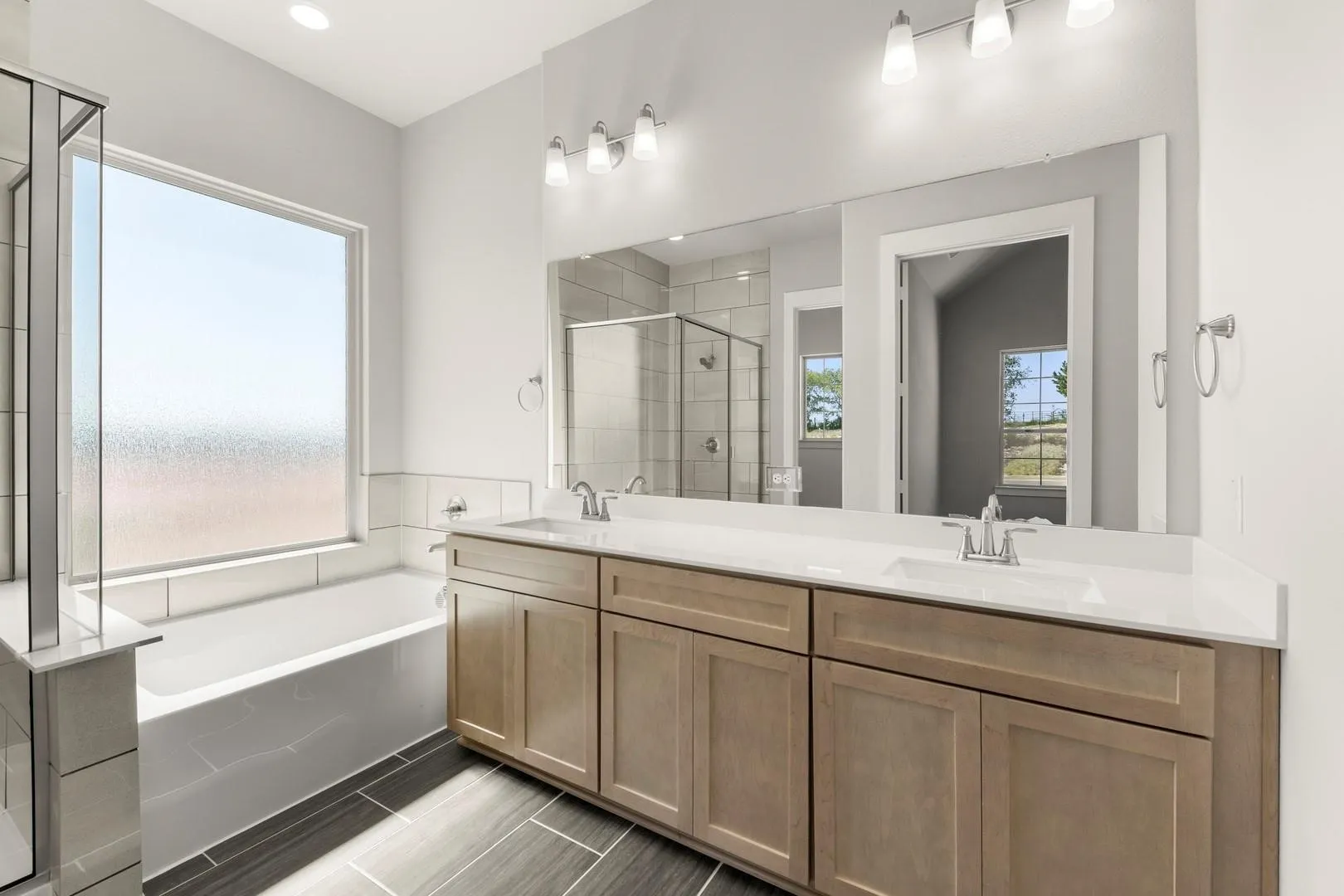 Single Family Residence For Rent in Collin County , 1429 Tipperary Drive, Celina, Texas 75009, 3 Bedroom, 2 Bathroom, 2 Garage spaces, 1,641 Sqft, built in 2025, mls#21402566, Real Estate Agent in Celina, Homes For Rent in Collin county, Homes For Rent in Celina, Realtor in Celina Texas, Real Estate Brokerage Independent Realty Texas, Luminita Cordes Realtor