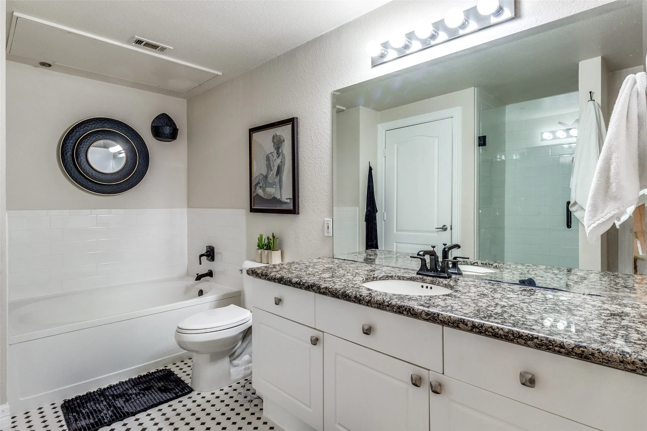 Ensuite master bath