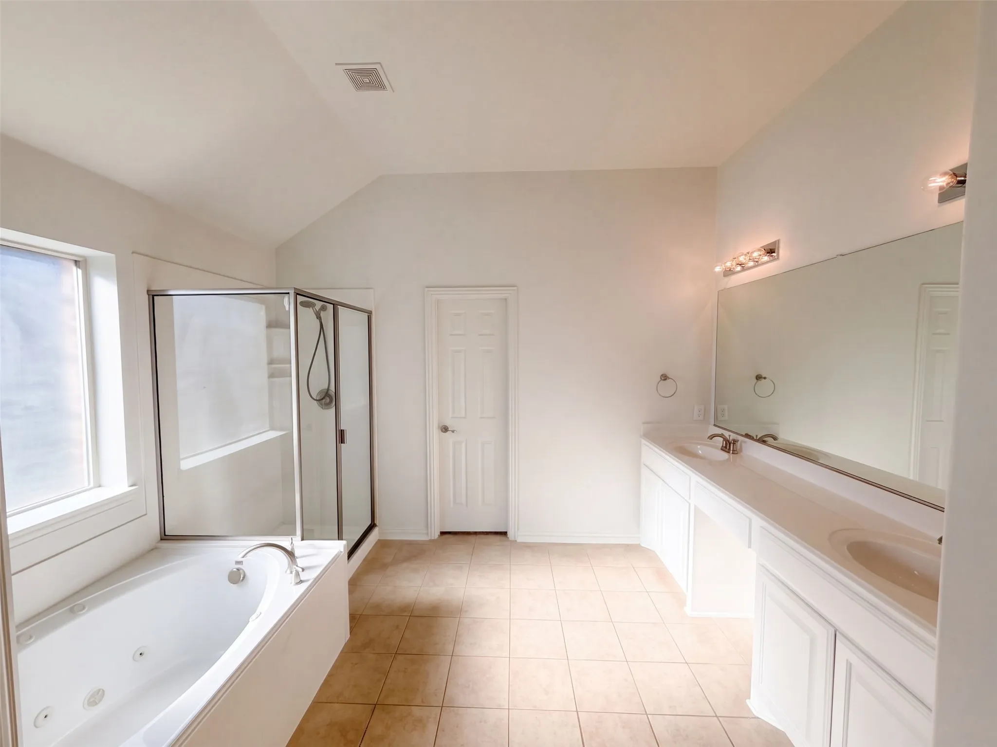 Single Family Residence For Sale in Denton County , 1617 Fallingwater Trail, Haslet, Texas 76177, 4 Bedroom, 3 Bathroom, 2 Garage spaces, 3,057 Sqft, built in 2009, mls#21404425, Real Estate Agent in Haslet, Homes For Sale in Denton county, Homes For Sale in Haslet, Realtor in Haslet Texas, Real Estate Brokerage Independent Realty Texas, Luminita Cordes Realtor