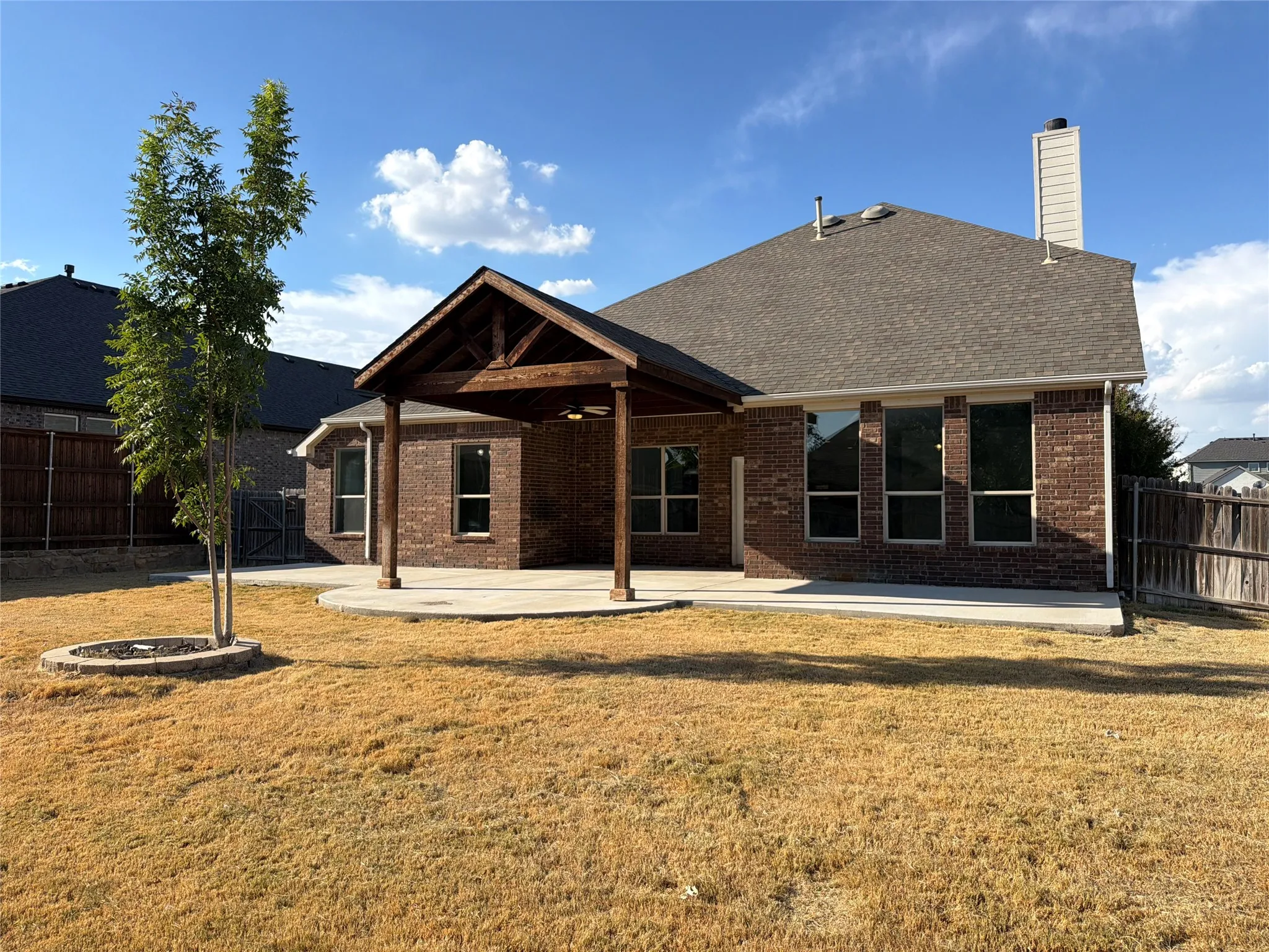 Single Family Residence For Sale in Denton County , 1617 Fallingwater Trail, Haslet, Texas 76177, 4 Bedroom, 3 Bathroom, 2 Garage spaces, 3,057 Sqft, built in 2009, mls#21404425, Real Estate Agent in Haslet, Homes For Sale in Denton county, Homes For Sale in Haslet, Realtor in Haslet Texas, Real Estate Brokerage Independent Realty Texas, Luminita Cordes Realtor
