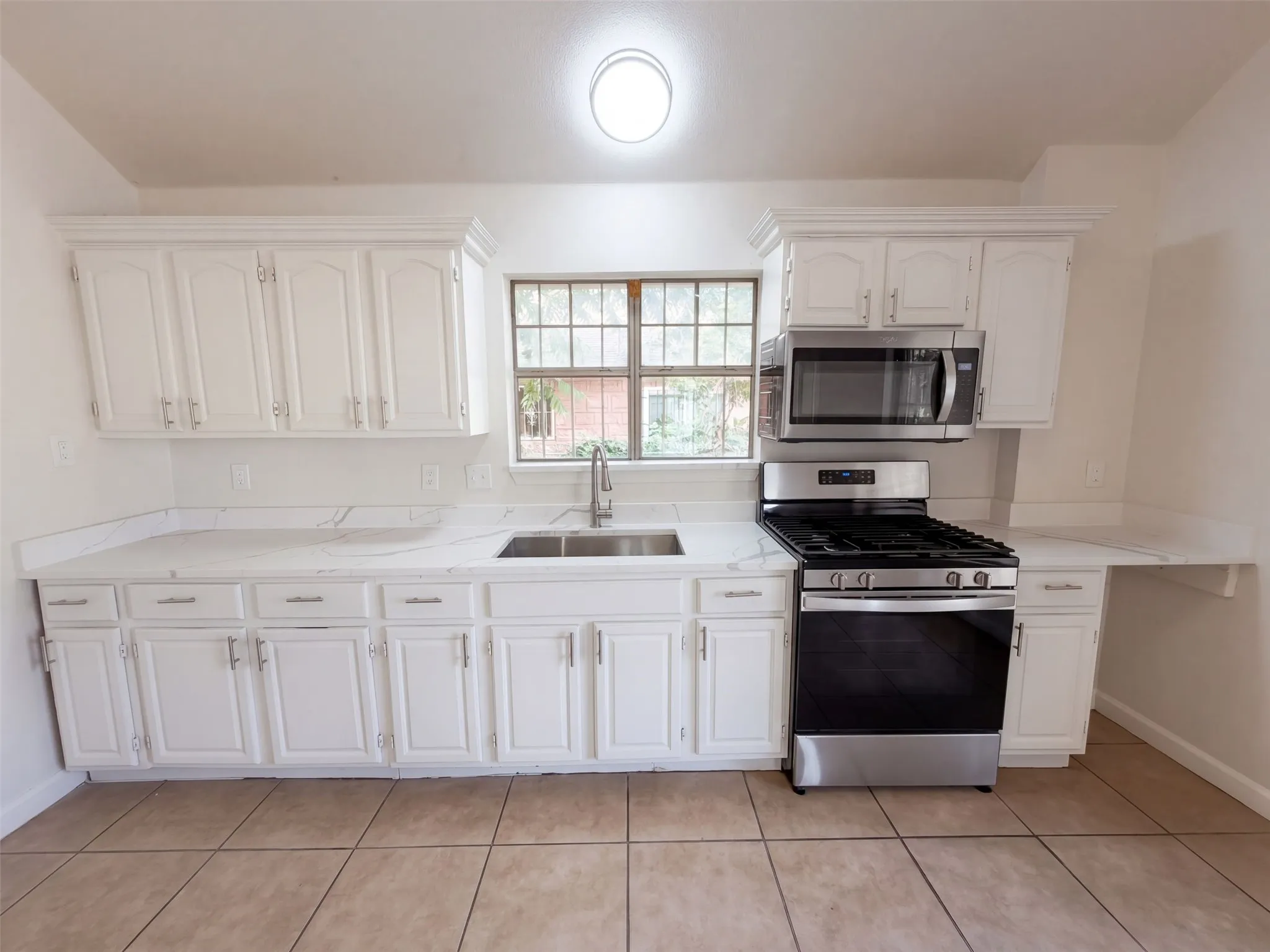 Single Family Residence For Sale in Dallas County , 1322 E Waco Avenue, Dallas, Texas 75216, 4 Bedroom, 2 Bathroom, Garage spaces, 1,494 Sqft, built in 2003, mls#21404427, Real Estate Agent in Dallas, Homes For Sale in Dallas county, Homes For Sale in Dallas, Realtor in Dallas Texas, Real Estate Brokerage Independent Realty Texas, Luminita Cordes Realtor