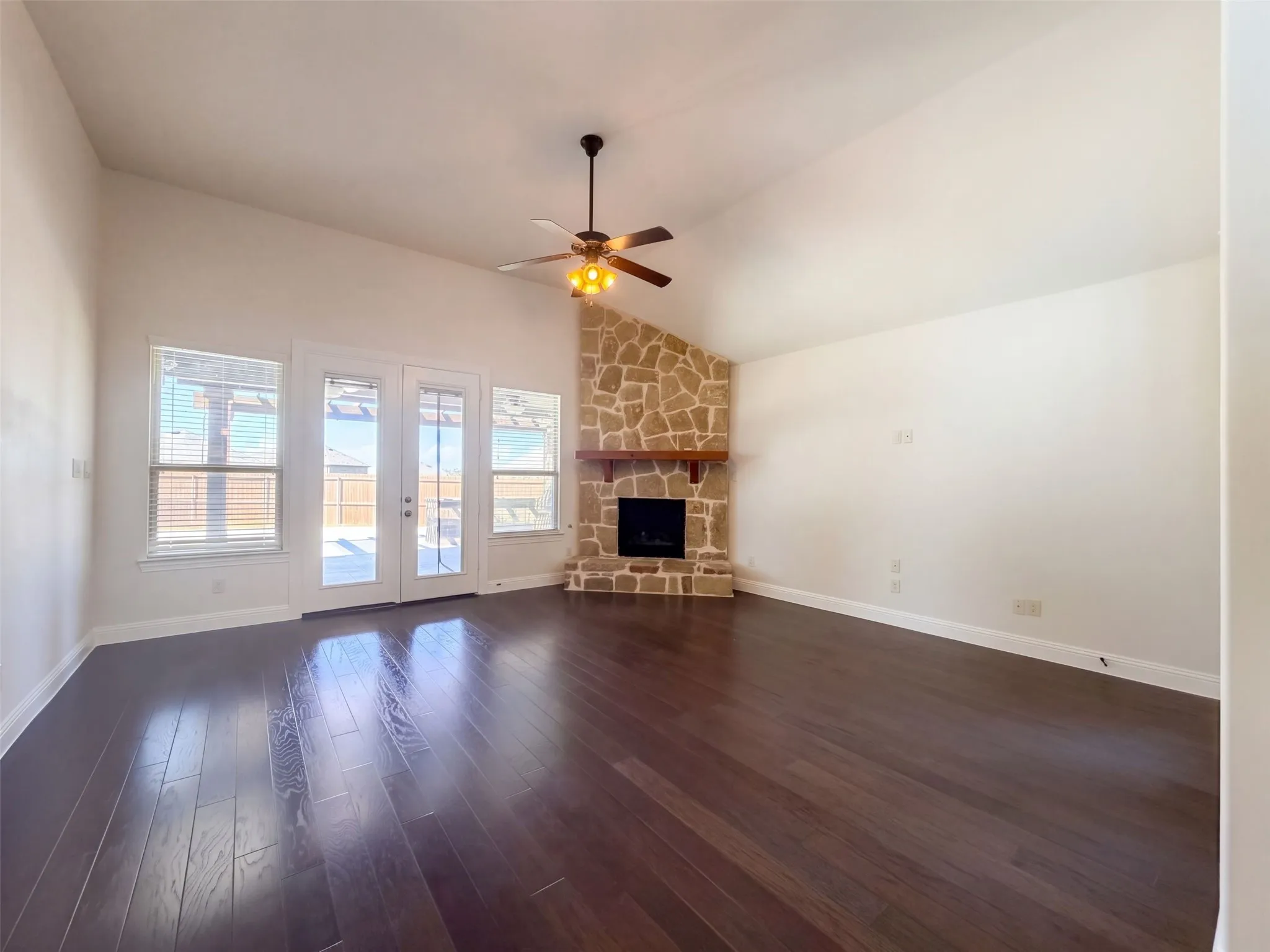 Single Family Residence For Sale in Collin County , 10832 Frost Place, Mc Kinney, Texas 75071, 4 Bedroom, 3 Bathroom, 2 Garage spaces, 3,429 Sqft, built in 2016, mls#21404428, Real Estate Agent in Mc Kinney, Homes For Sale in Collin county, Homes For Sale in Mc Kinney, Realtor in Mc Kinney Texas, Real Estate Brokerage Independent Realty Texas, Luminita Cordes Realtor