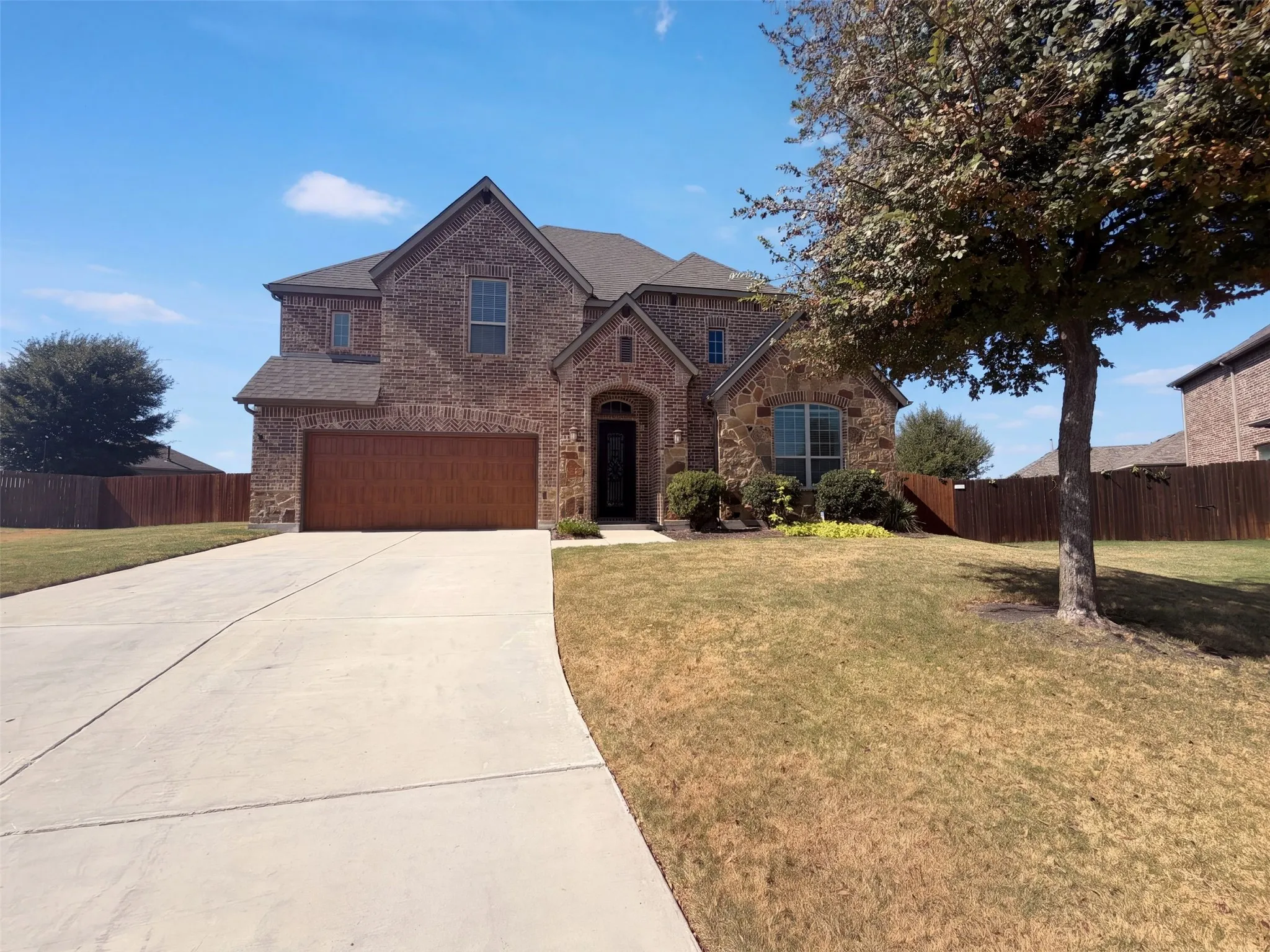 Single Family Residence For Sale in Collin County , 10832 Frost Place, Mc Kinney, Texas 75071, 4 Bedroom, 3 Bathroom, 2 Garage spaces, 3,429 Sqft, built in 2016, mls#21404428, Real Estate Agent in Mc Kinney, Homes For Sale in Collin county, Homes For Sale in Mc Kinney, Realtor in Mc Kinney Texas, Real Estate Brokerage Independent Realty Texas, Luminita Cordes Realtor
