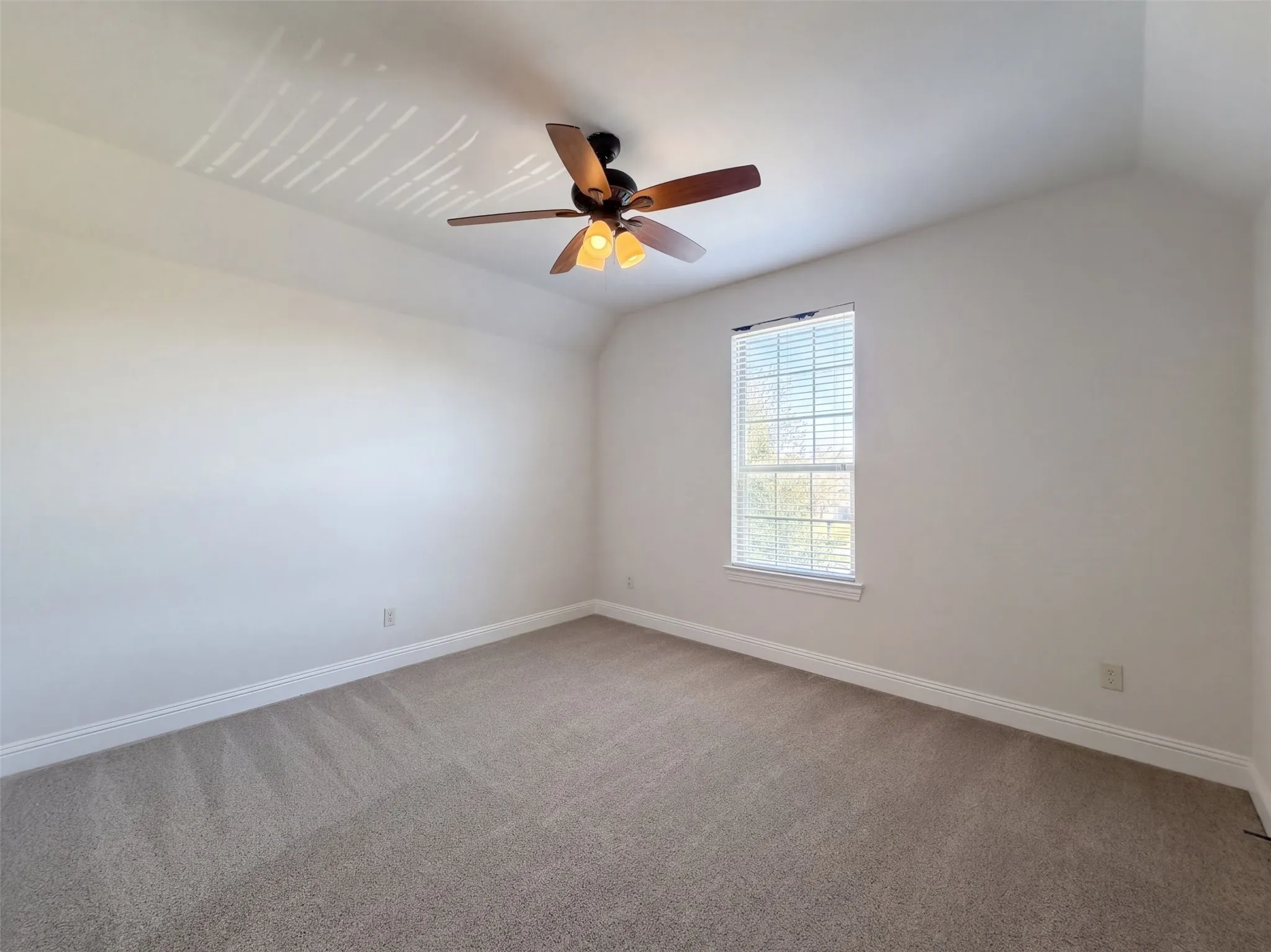 Single Family Residence For Sale in Collin County , 10832 Frost Place, Mc Kinney, Texas 75071, 4 Bedroom, 3 Bathroom, 2 Garage spaces, 3,429 Sqft, built in 2016, mls#21404428, Real Estate Agent in Mc Kinney, Homes For Sale in Collin county, Homes For Sale in Mc Kinney, Realtor in Mc Kinney Texas, Real Estate Brokerage Independent Realty Texas, Luminita Cordes Realtor