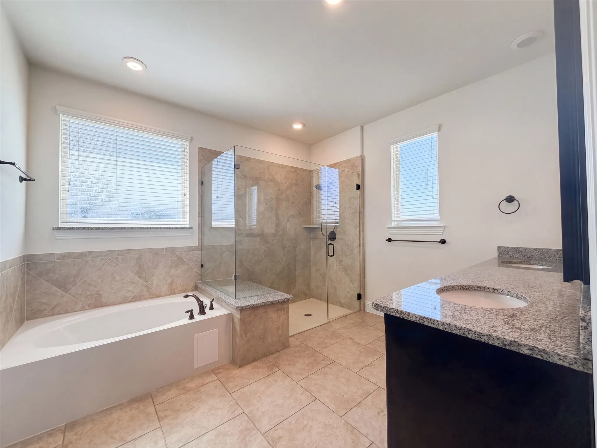Single Family Residence For Sale in Collin County , 10832 Frost Place, Mc Kinney, Texas 75071, 4 Bedroom, 3 Bathroom, 2 Garage spaces, 3,429 Sqft, built in 2016, mls#21404428, Real Estate Agent in Mc Kinney, Homes For Sale in Collin county, Homes For Sale in Mc Kinney, Realtor in Mc Kinney Texas, Real Estate Brokerage Independent Realty Texas, Luminita Cordes Realtor