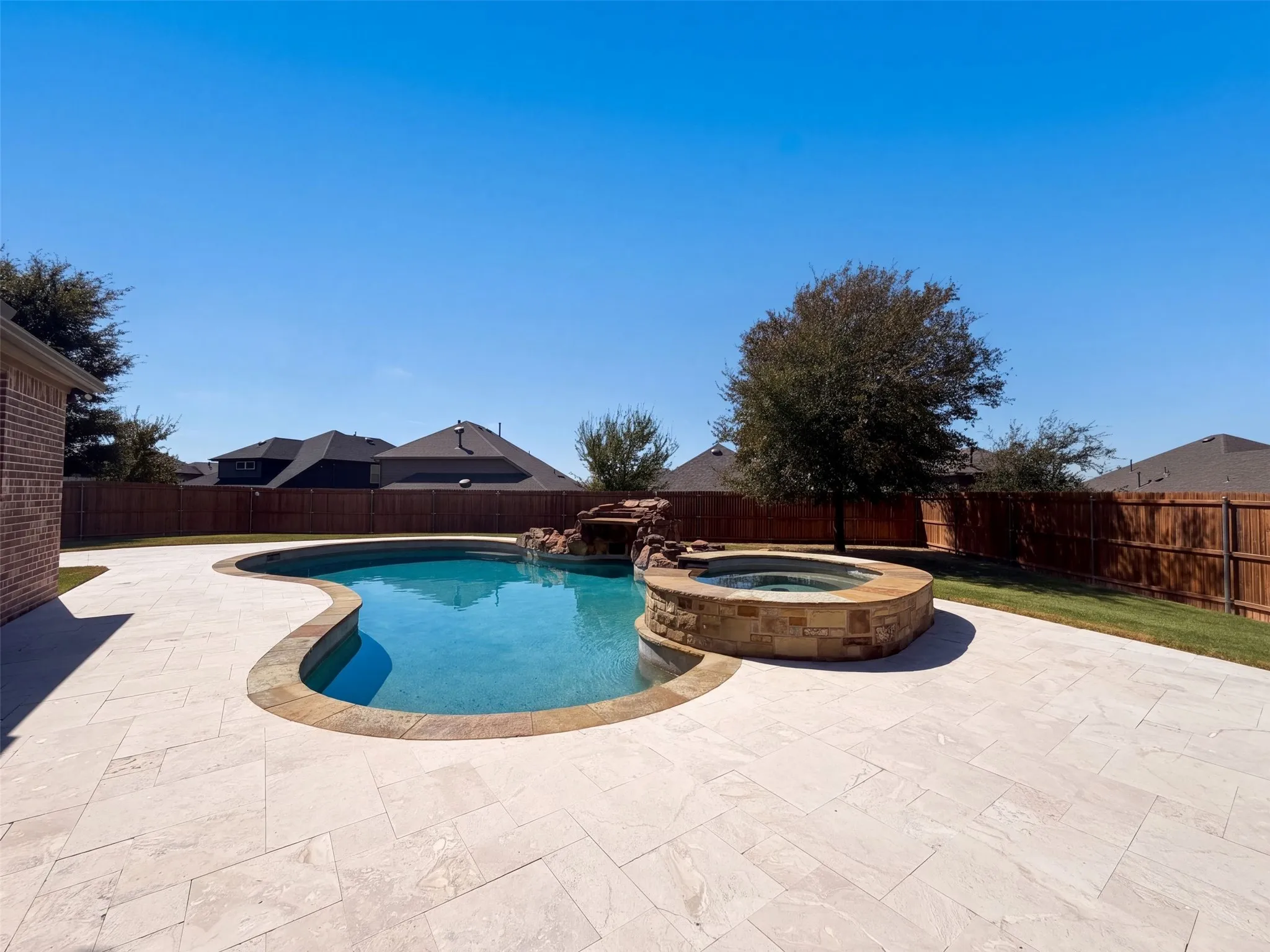 Single Family Residence For Sale in Collin County , 10832 Frost Place, Mc Kinney, Texas 75071, 4 Bedroom, 3 Bathroom, 2 Garage spaces, 3,429 Sqft, built in 2016, mls#21404428, Real Estate Agent in Mc Kinney, Homes For Sale in Collin county, Homes For Sale in Mc Kinney, Realtor in Mc Kinney Texas, Real Estate Brokerage Independent Realty Texas, Luminita Cordes Realtor