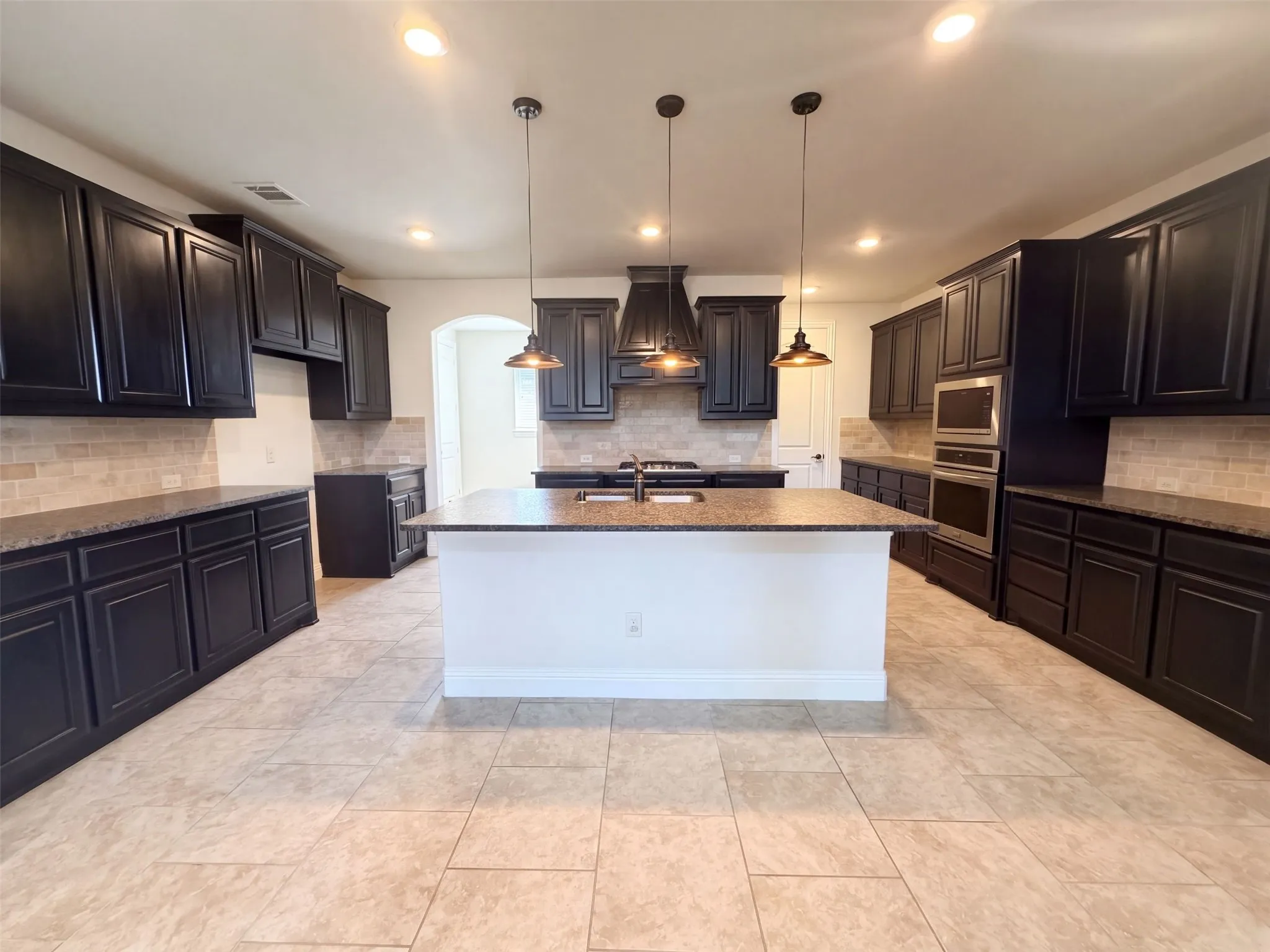 Single Family Residence For Sale in Collin County , 10832 Frost Place, Mc Kinney, Texas 75071, 4 Bedroom, 3 Bathroom, 2 Garage spaces, 3,429 Sqft, built in 2016, mls#21404428, Real Estate Agent in Mc Kinney, Homes For Sale in Collin county, Homes For Sale in Mc Kinney, Realtor in Mc Kinney Texas, Real Estate Brokerage Independent Realty Texas, Luminita Cordes Realtor