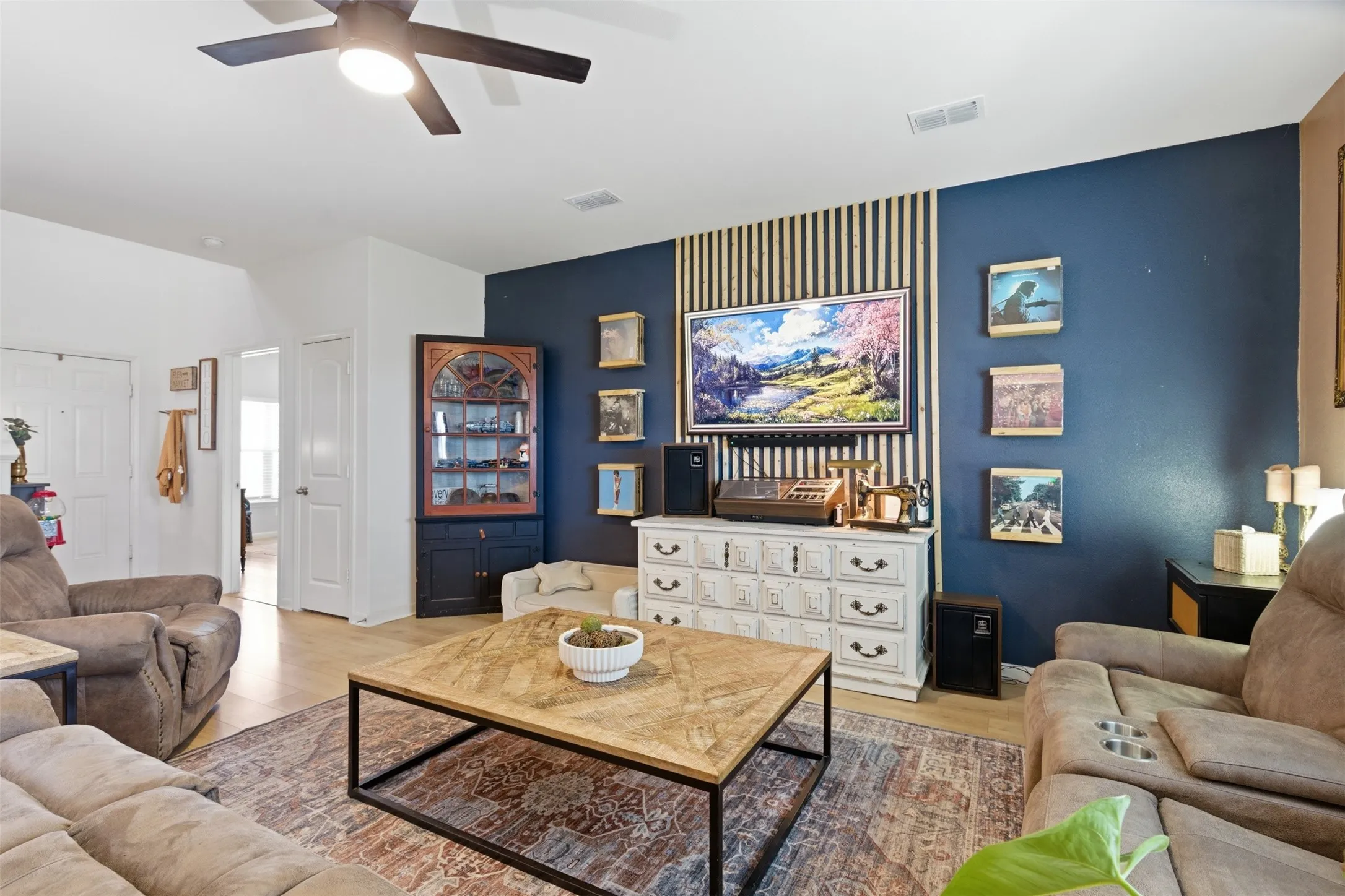 Single Family Residence For Sale in Wise County , 112 Saloon Cove E, Newark, Texas 76071, 4 Bedroom, 3 Bathroom, 2 Garage spaces, 2,153 Sqft, built in 2021, mls#21397813, Real Estate Agent in Newark, Homes For Sale in Wise county, Homes For Sale in Newark, Realtor in Newark Texas, Real Estate Brokerage Independent Realty Texas, Luminita Cordes Realtor
