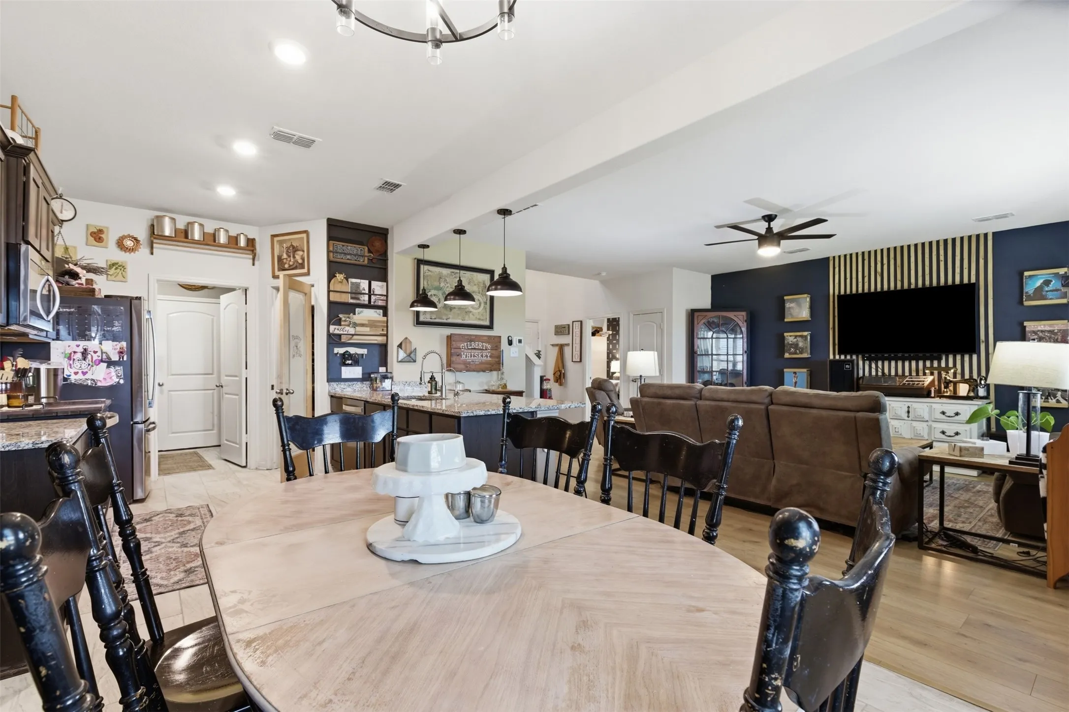 Single Family Residence For Sale in Wise County , 112 Saloon Cove E, Newark, Texas 76071, 4 Bedroom, 3 Bathroom, 2 Garage spaces, 2,153 Sqft, built in 2021, mls#21397813, Real Estate Agent in Newark, Homes For Sale in Wise county, Homes For Sale in Newark, Realtor in Newark Texas, Real Estate Brokerage Independent Realty Texas, Luminita Cordes Realtor