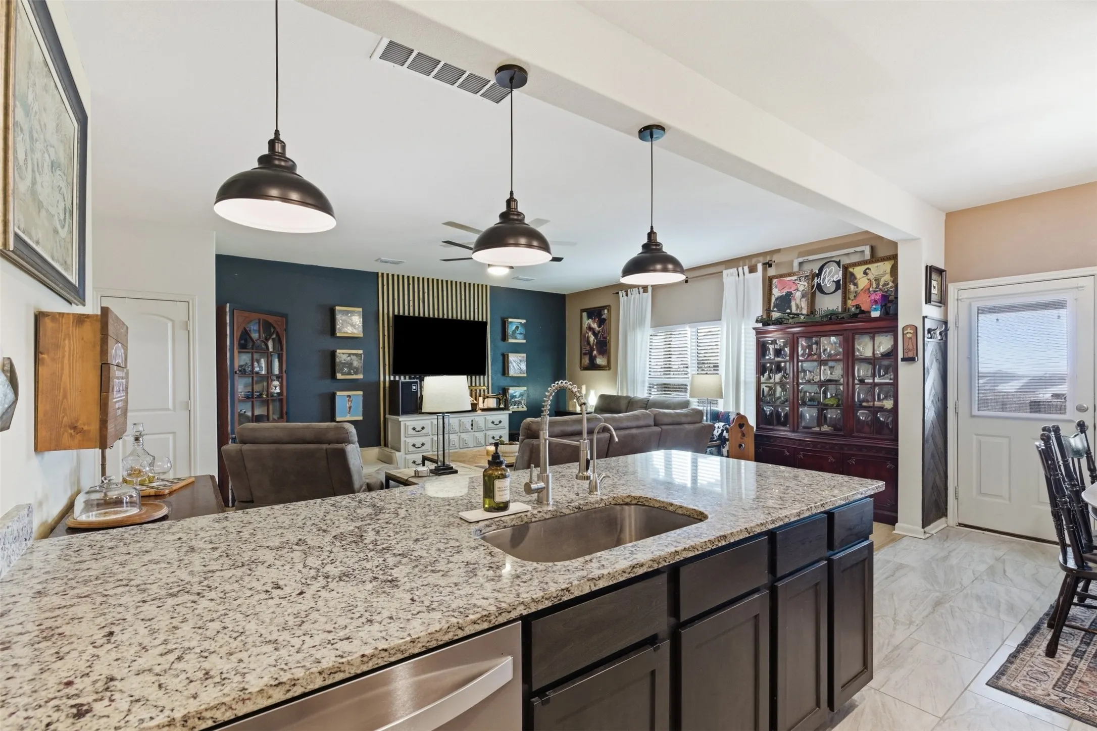 Single Family Residence For Sale in Wise County , 112 Saloon Cove E, Newark, Texas 76071, 4 Bedroom, 3 Bathroom, 2 Garage spaces, 2,153 Sqft, built in 2021, mls#21397813, Real Estate Agent in Newark, Homes For Sale in Wise county, Homes For Sale in Newark, Realtor in Newark Texas, Real Estate Brokerage Independent Realty Texas, Luminita Cordes Realtor