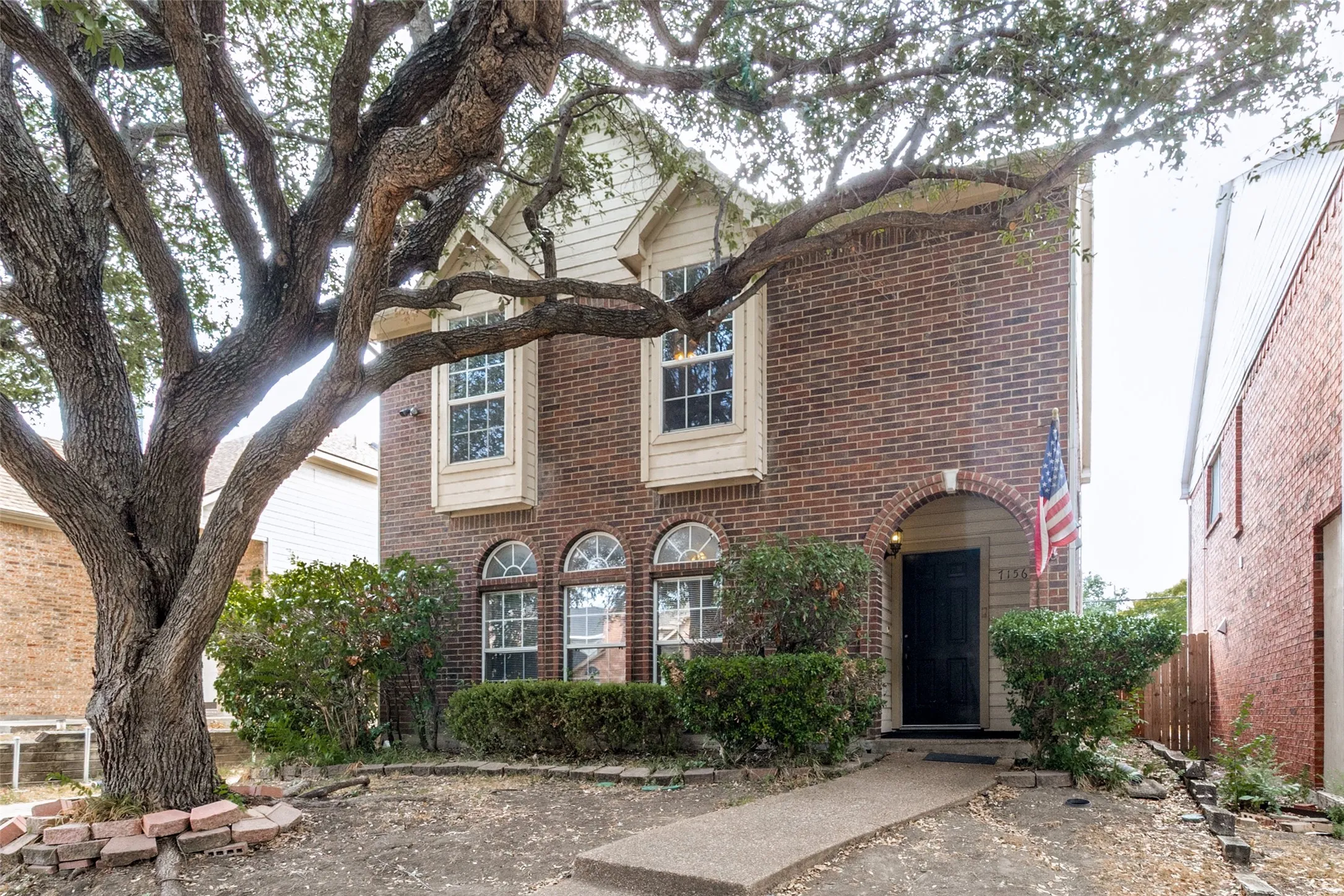 Single Family Residence For Sale in Collin County , 7156 Nicole Place, Dallas, Texas 75252, 3 Bedroom, 3 Bathroom, 2 Garage spaces, 1,809 Sqft, built in 1993, mls#21403776, Real Estate Agent in Dallas, Homes For Sale in Collin county, Homes For Sale in Dallas, Realtor in Dallas Texas, Real Estate Brokerage Independent Realty Texas, Luminita Cordes Realtor