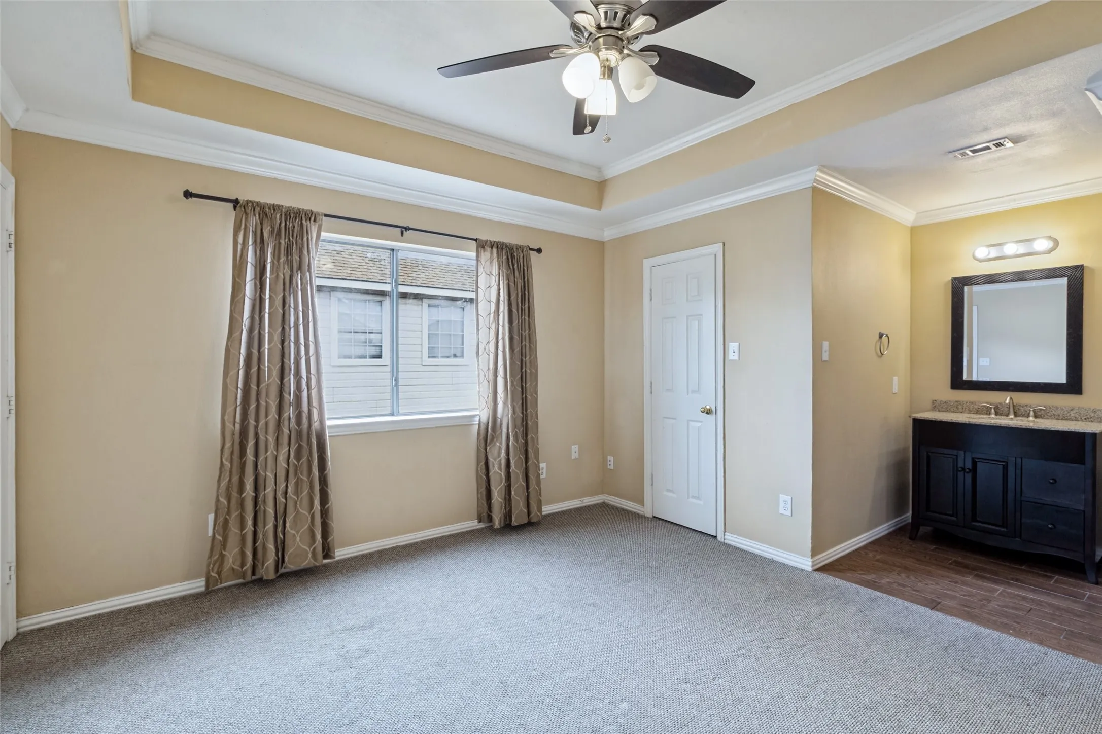 Single Family Residence For Sale in Collin County , 7156 Nicole Place, Dallas, Texas 75252, 3 Bedroom, 3 Bathroom, 2 Garage spaces, 1,809 Sqft, built in 1993, mls#21403776, Real Estate Agent in Dallas, Homes For Sale in Collin county, Homes For Sale in Dallas, Realtor in Dallas Texas, Real Estate Brokerage Independent Realty Texas, Luminita Cordes Realtor