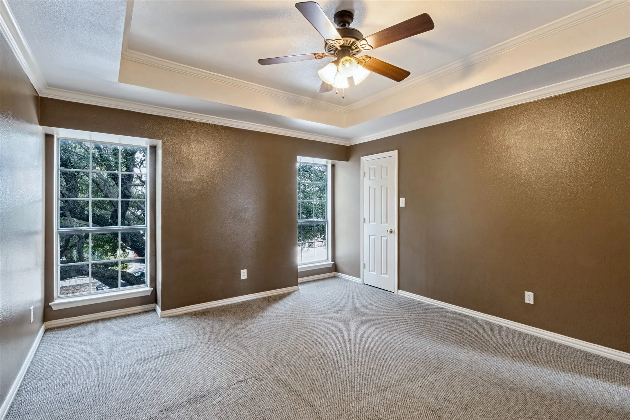 Single Family Residence For Sale in Collin County , 7156 Nicole Place, Dallas, Texas 75252, 3 Bedroom, 3 Bathroom, 2 Garage spaces, 1,809 Sqft, built in 1993, mls#21403776, Real Estate Agent in Dallas, Homes For Sale in Collin county, Homes For Sale in Dallas, Realtor in Dallas Texas, Real Estate Brokerage Independent Realty Texas, Luminita Cordes Realtor
