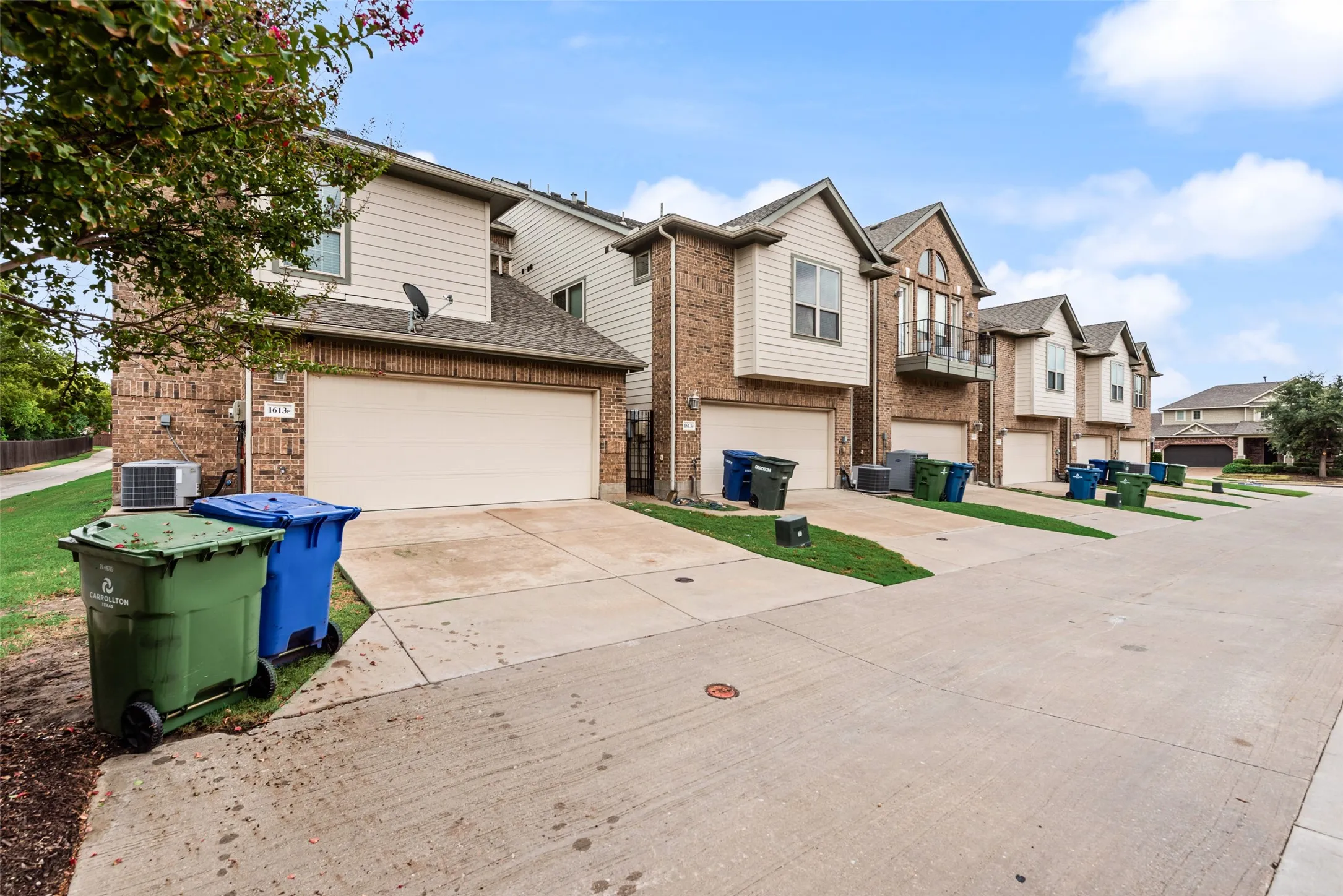 Townhouse For Rent in Denton County , 1613 Black Duck Terrace F, Carrollton, Texas 75010, 3 Bedroom, 3 Bathroom, 2 Garage spaces, 1,947 Sqft, built in 2010, mls#21397329, Real Estate Agent in Carrollton, Homes For Rent in Denton county, Homes For Rent in Carrollton, Realtor in Carrollton Texas, Real Estate Brokerage Independent Realty Texas, Luminita Cordes Realtor