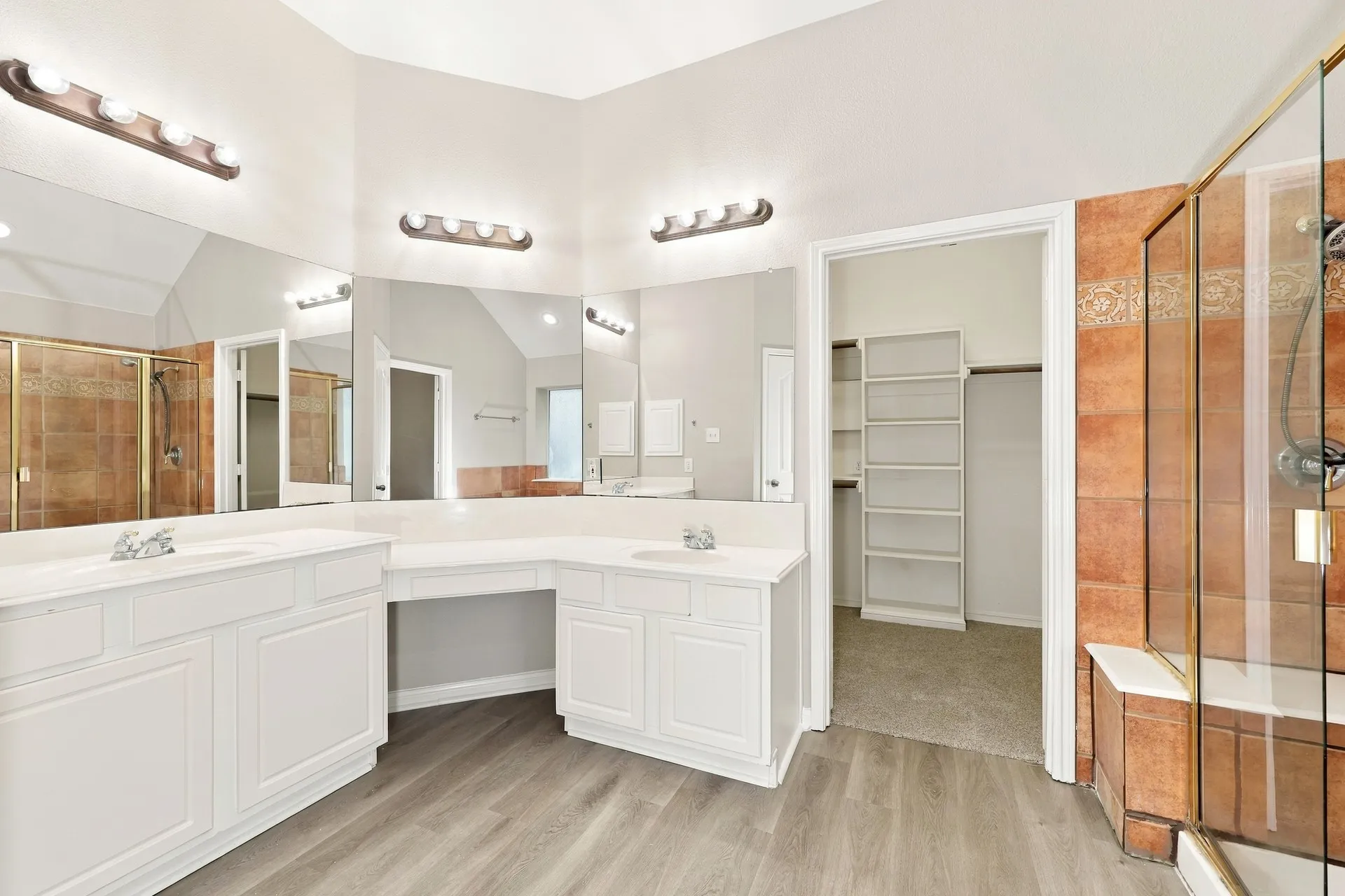 Single Family Residence For Sale in Tarrant County , 4203 Wildbriar Lane, Mansfield, Texas 76063, 4 Bedroom, 4 Bathroom, 2 Garage spaces, 3,591 Sqft, built in 2002, mls#21402443, Real Estate Agent in Mansfield, Homes For Sale in Tarrant county, Homes For Sale in Mansfield, Realtor in Mansfield Texas, Real Estate Brokerage Independent Realty Texas, Luminita Cordes Realtor