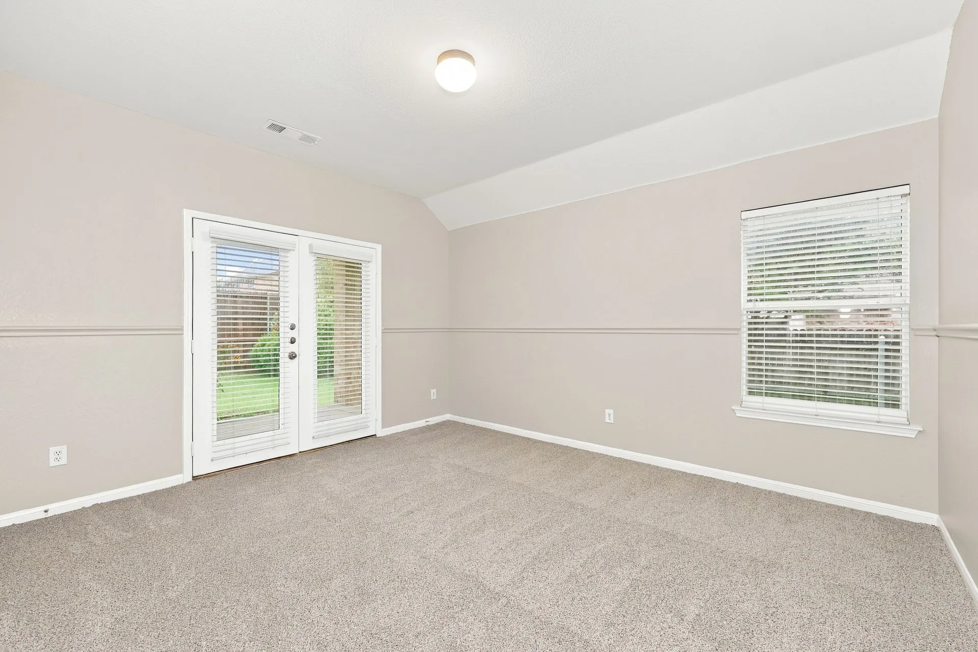 Single Family Residence For Sale in Tarrant County , 4203 Wildbriar Lane, Mansfield, Texas 76063, 4 Bedroom, 4 Bathroom, 2 Garage spaces, 3,591 Sqft, built in 2002, mls#21402443, Real Estate Agent in Mansfield, Homes For Sale in Tarrant county, Homes For Sale in Mansfield, Realtor in Mansfield Texas, Real Estate Brokerage Independent Realty Texas, Luminita Cordes Realtor