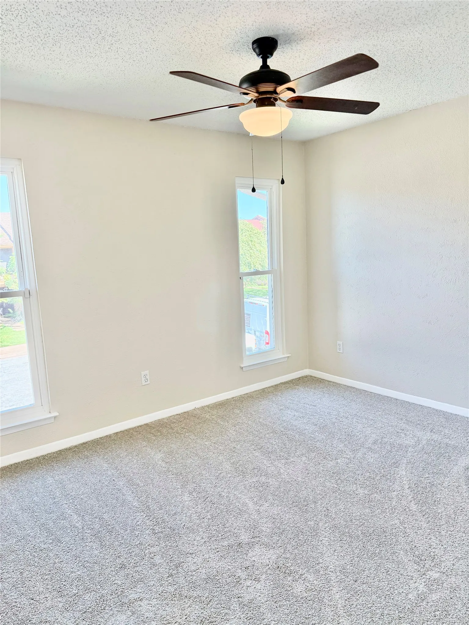 Townhouse For Sale in Tarrant County , 2114 Westmoor Place, Arlington, Texas 76015, 4 Bedroom, 3 Bathroom, 2 Garage spaces, 1,706 Sqft, built in 1973, mls#21397008, Real Estate Agent in Arlington, Homes For Sale in Tarrant county, Homes For Sale in Arlington, Realtor in Arlington Texas, Real Estate Brokerage Independent Realty Texas, Luminita Cordes Realtor