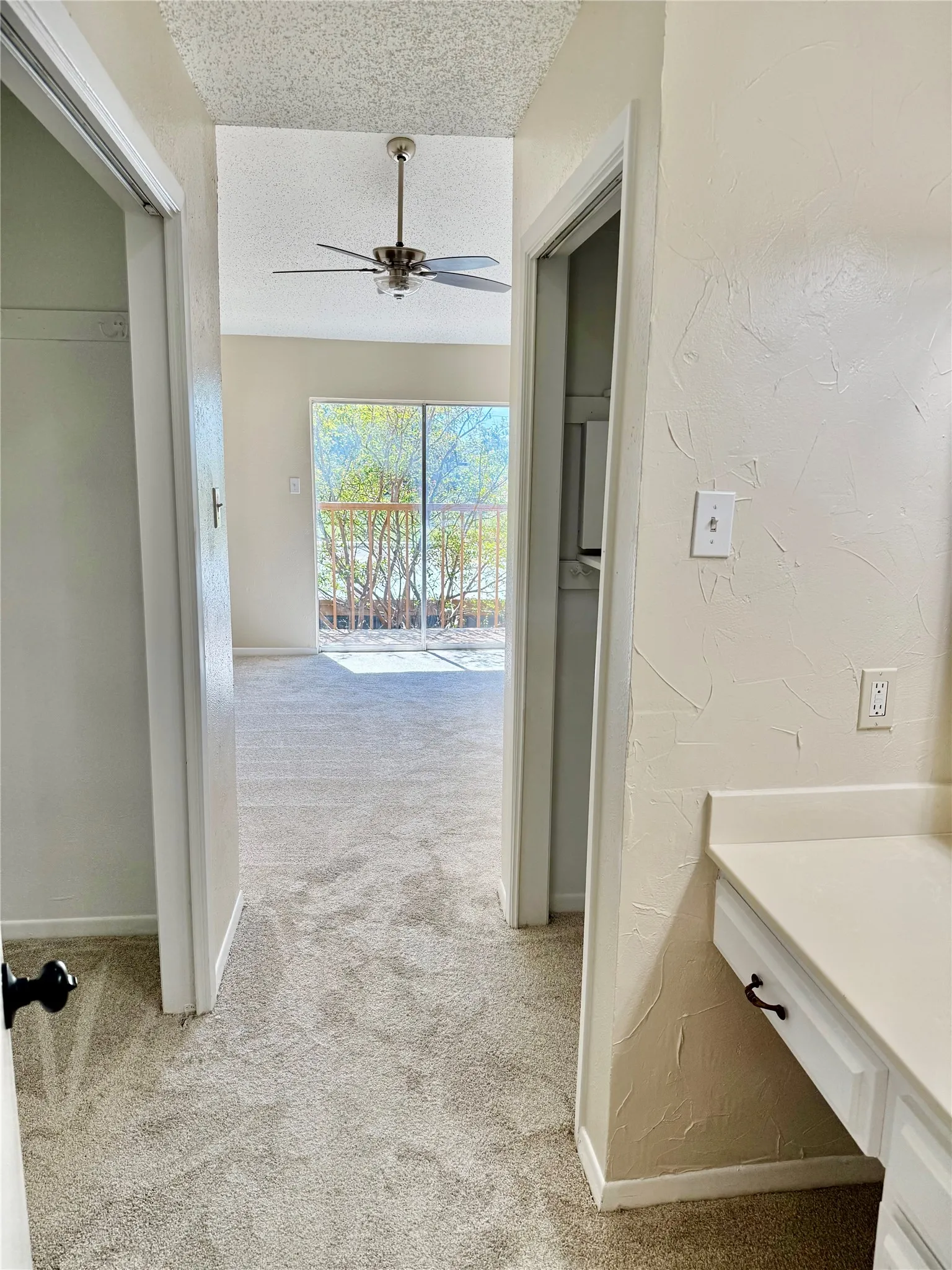 Townhouse For Sale in Tarrant County , 2114 Westmoor Place, Arlington, Texas 76015, 4 Bedroom, 3 Bathroom, 2 Garage spaces, 1,706 Sqft, built in 1973, mls#21397008, Real Estate Agent in Arlington, Homes For Sale in Tarrant county, Homes For Sale in Arlington, Realtor in Arlington Texas, Real Estate Brokerage Independent Realty Texas, Luminita Cordes Realtor