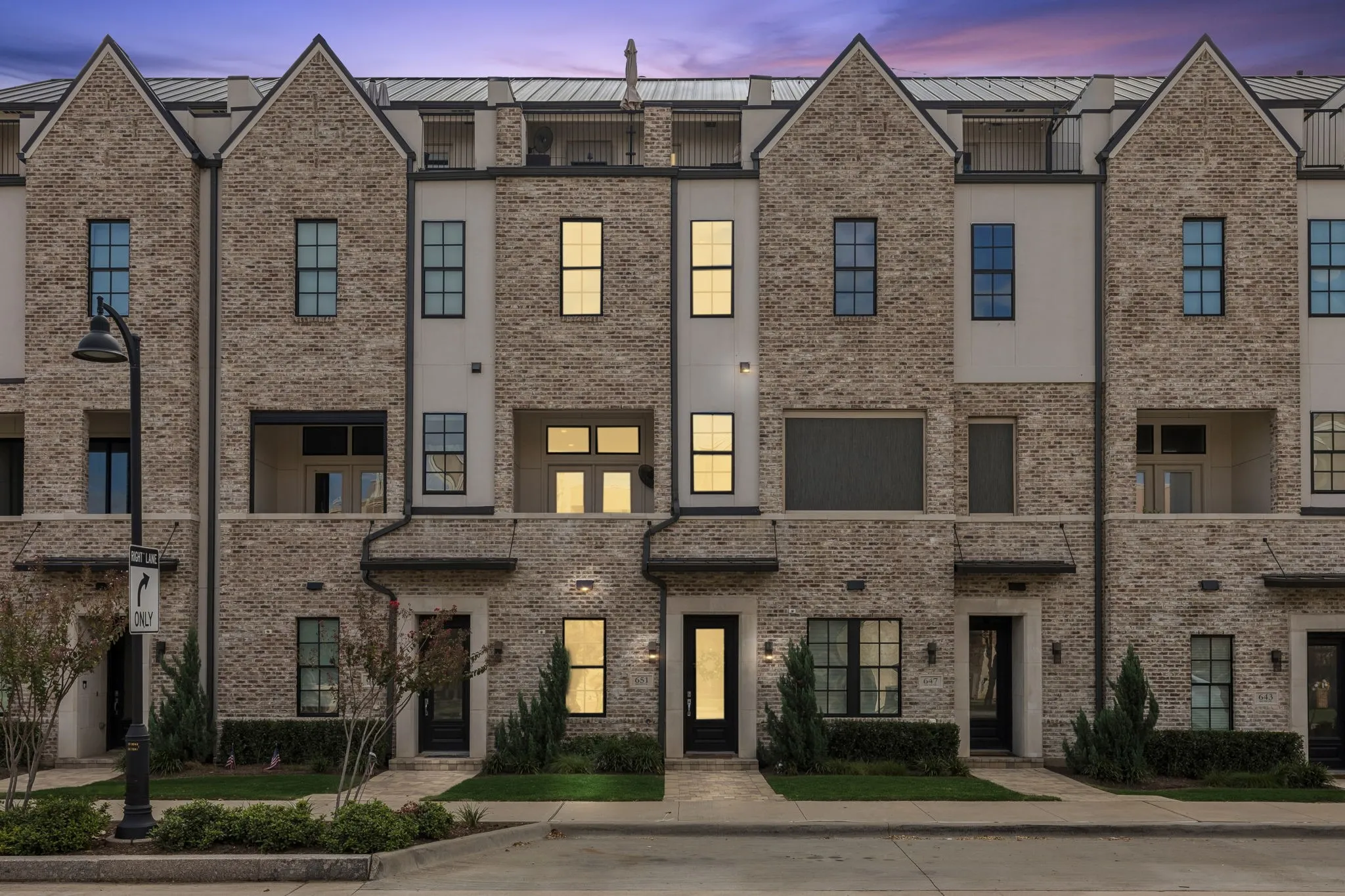 Townhouse For Sale in Dallas County , 651 Baugh Drive, Irving, Texas 75039, 2 Bedroom, 3 Bathroom, 2 Garage spaces, 1,362 Sqft, built in 2022, mls#21403936, Real Estate Agent in Irving, Homes For Sale in Dallas county, Homes For Sale in Irving, Realtor in Irving Texas, Real Estate Brokerage Independent Realty Texas, Luminita Cordes Realtor