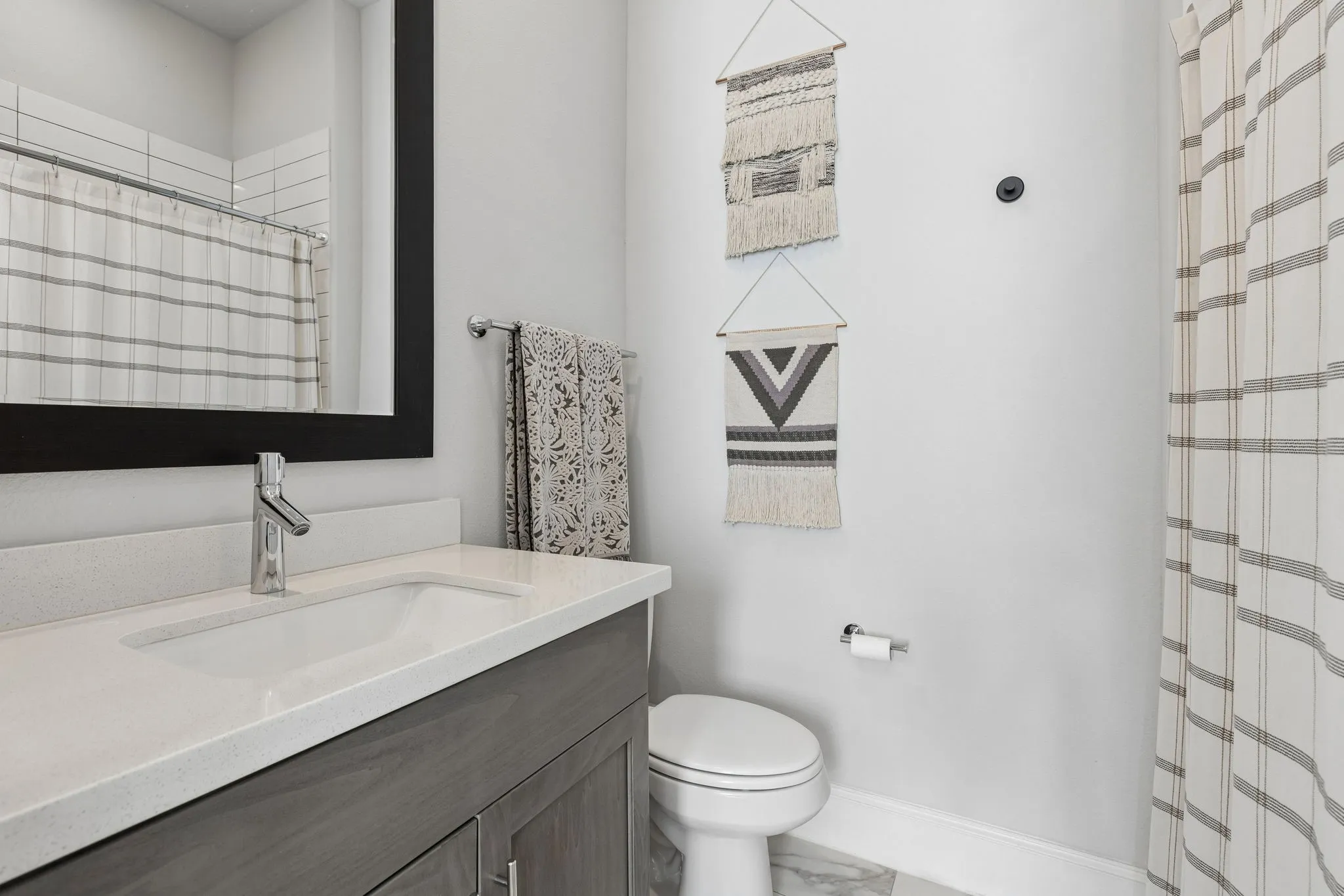 Townhouse For Sale in Dallas County , 651 Baugh Drive, Irving, Texas 75039, 2 Bedroom, 3 Bathroom, 2 Garage spaces, 1,362 Sqft, built in 2022, mls#21403936, Real Estate Agent in Irving, Homes For Sale in Dallas county, Homes For Sale in Irving, Realtor in Irving Texas, Real Estate Brokerage Independent Realty Texas, Luminita Cordes Realtor