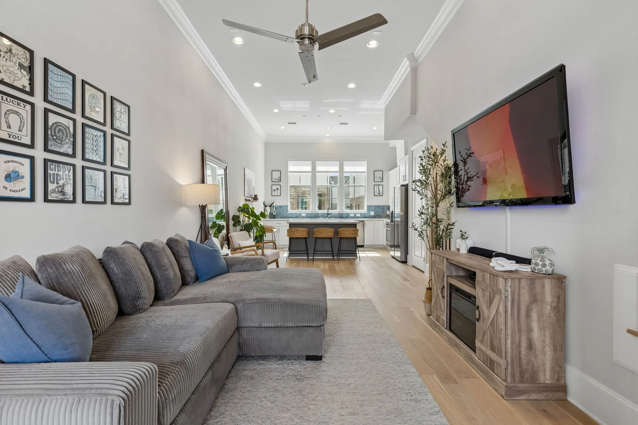 Townhouse For Sale in Dallas County , 651 Baugh Drive, Irving, Texas 75039, 2 Bedroom, 3 Bathroom, 2 Garage spaces, 1,362 Sqft, built in 2022, mls#21403936, Real Estate Agent in Irving, Homes For Sale in Dallas county, Homes For Sale in Irving, Realtor in Irving Texas, Real Estate Brokerage Independent Realty Texas, Luminita Cordes Realtor