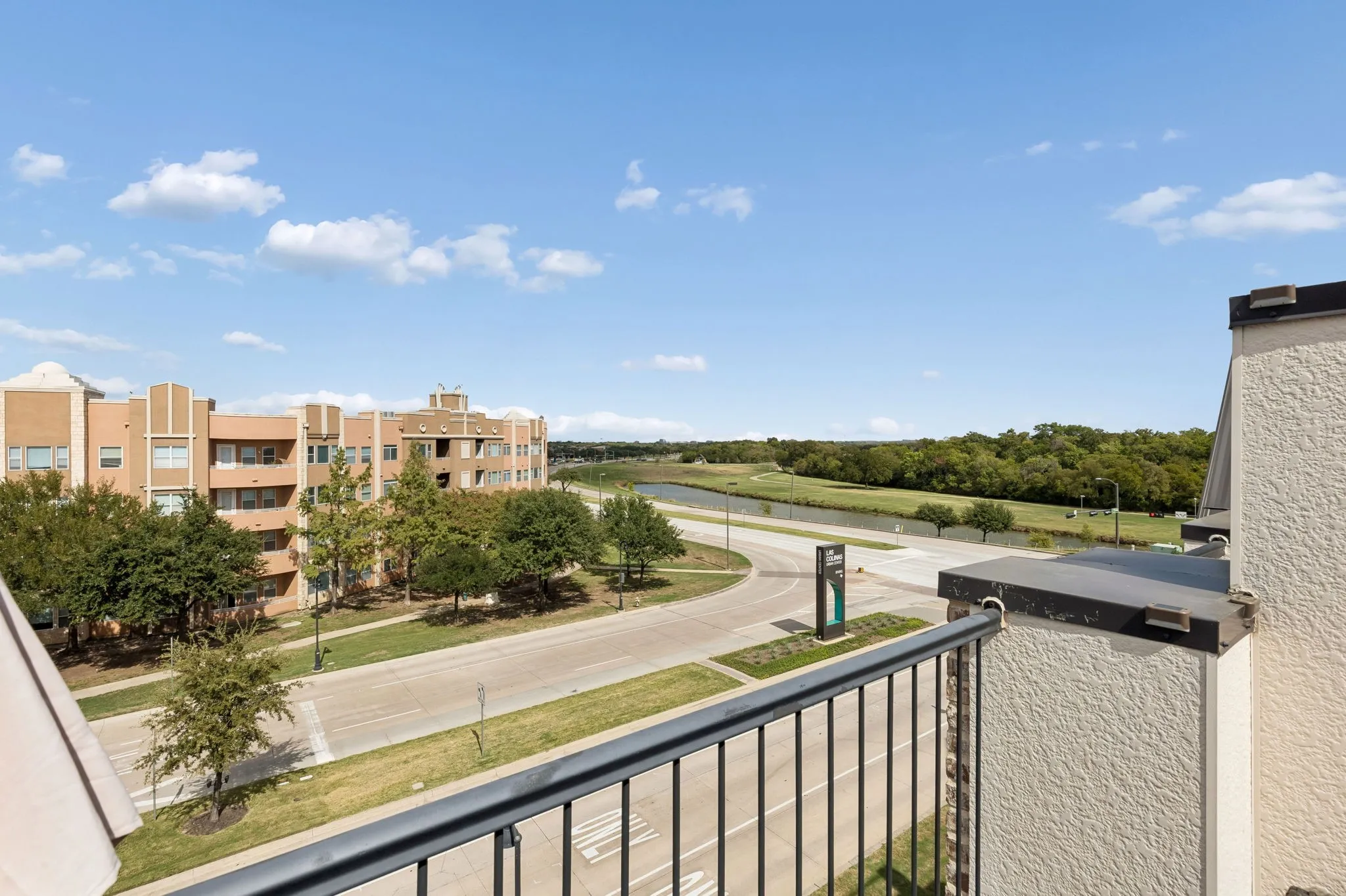 Townhouse For Sale in Dallas County , 651 Baugh Drive, Irving, Texas 75039, 2 Bedroom, 3 Bathroom, 2 Garage spaces, 1,362 Sqft, built in 2022, mls#21403936, Real Estate Agent in Irving, Homes For Sale in Dallas county, Homes For Sale in Irving, Realtor in Irving Texas, Real Estate Brokerage Independent Realty Texas, Luminita Cordes Realtor