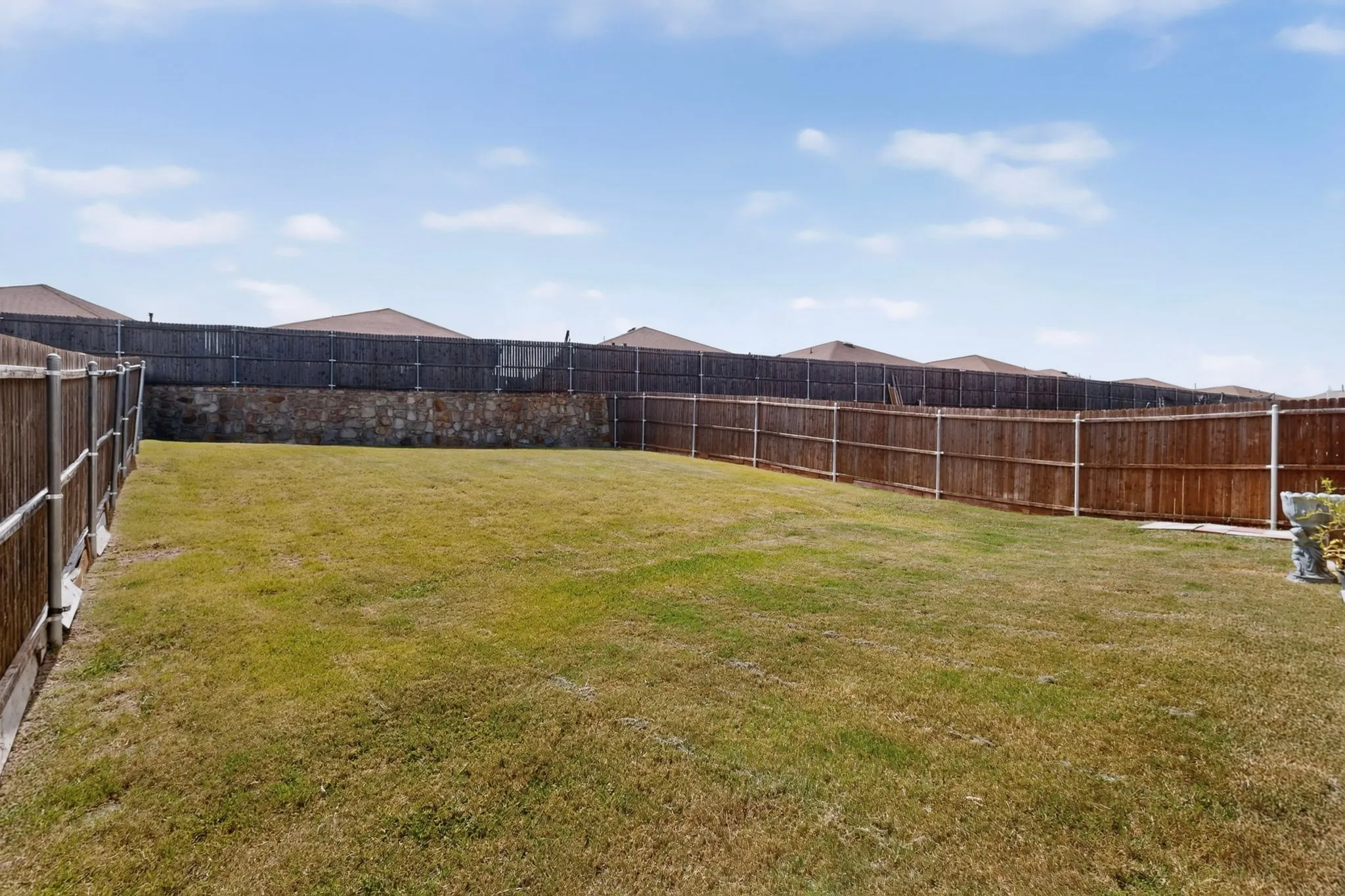 Single Family Residence For Sale in Kaufman County , 2022 Puma Street, Crandall, Texas 75114, 3 Bedroom, 2 Bathroom, 2 Garage spaces, 1,500 Sqft, built in 2021, mls#21404448, Real Estate Agent in Crandall, Homes For Sale in Kaufman county, Homes For Sale in Crandall, Realtor in Crandall Texas, Real Estate Brokerage Independent Realty Texas, Luminita Cordes Realtor