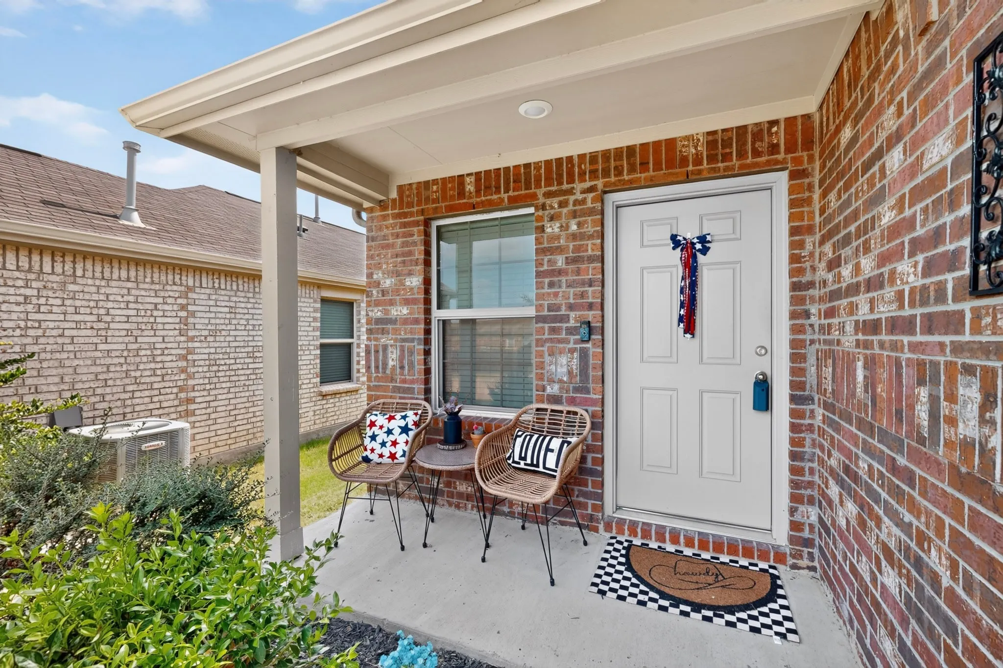 Single Family Residence For Sale in Kaufman County , 2022 Puma Street, Crandall, Texas 75114, 3 Bedroom, 2 Bathroom, 2 Garage spaces, 1,500 Sqft, built in 2021, mls#21404448, Real Estate Agent in Crandall, Homes For Sale in Kaufman county, Homes For Sale in Crandall, Realtor in Crandall Texas, Real Estate Brokerage Independent Realty Texas, Luminita Cordes Realtor