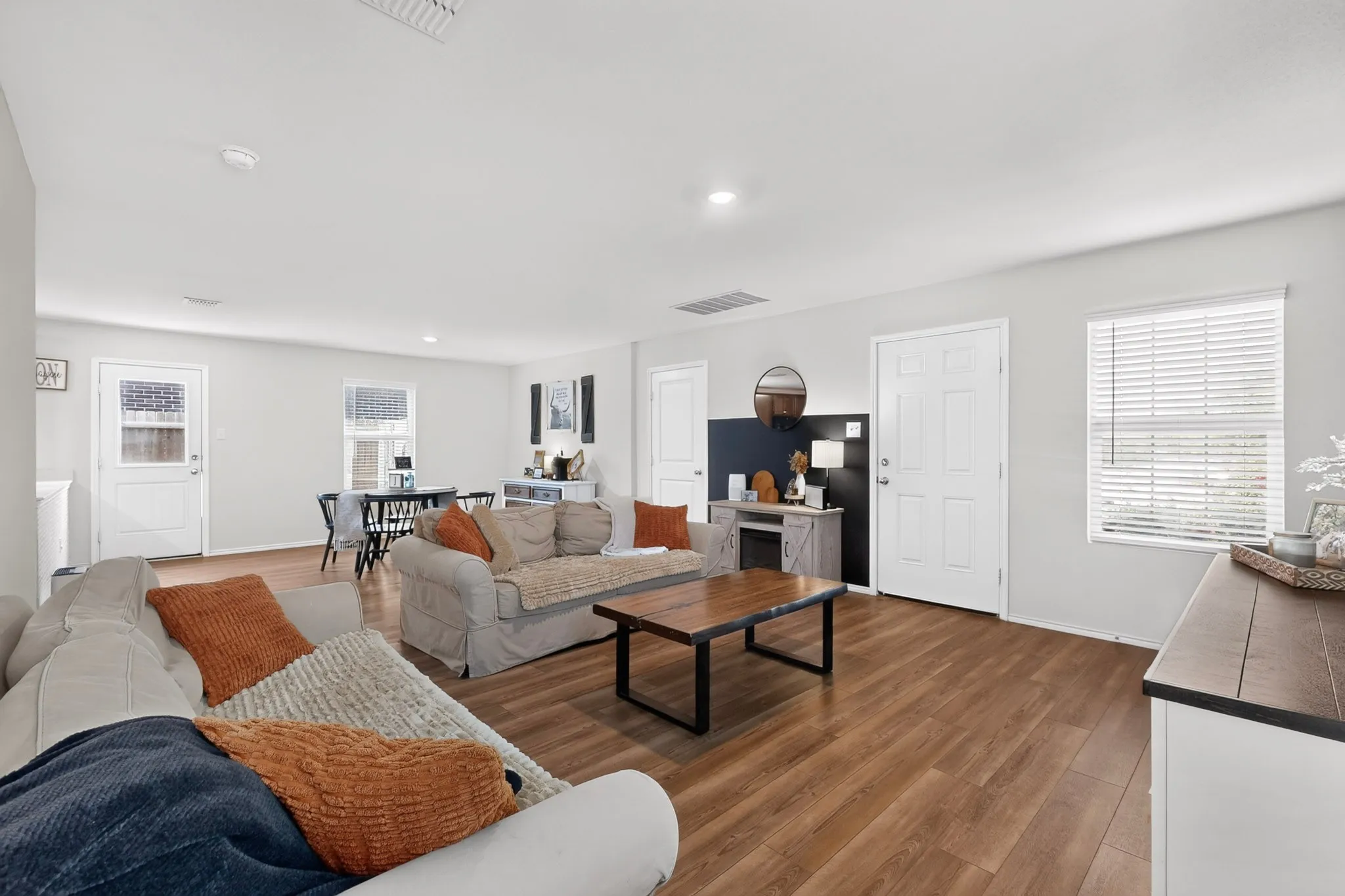 Single Family Residence For Sale in Kaufman County , 2022 Puma Street, Crandall, Texas 75114, 3 Bedroom, 2 Bathroom, 2 Garage spaces, 1,500 Sqft, built in 2021, mls#21404448, Real Estate Agent in Crandall, Homes For Sale in Kaufman county, Homes For Sale in Crandall, Realtor in Crandall Texas, Real Estate Brokerage Independent Realty Texas, Luminita Cordes Realtor
